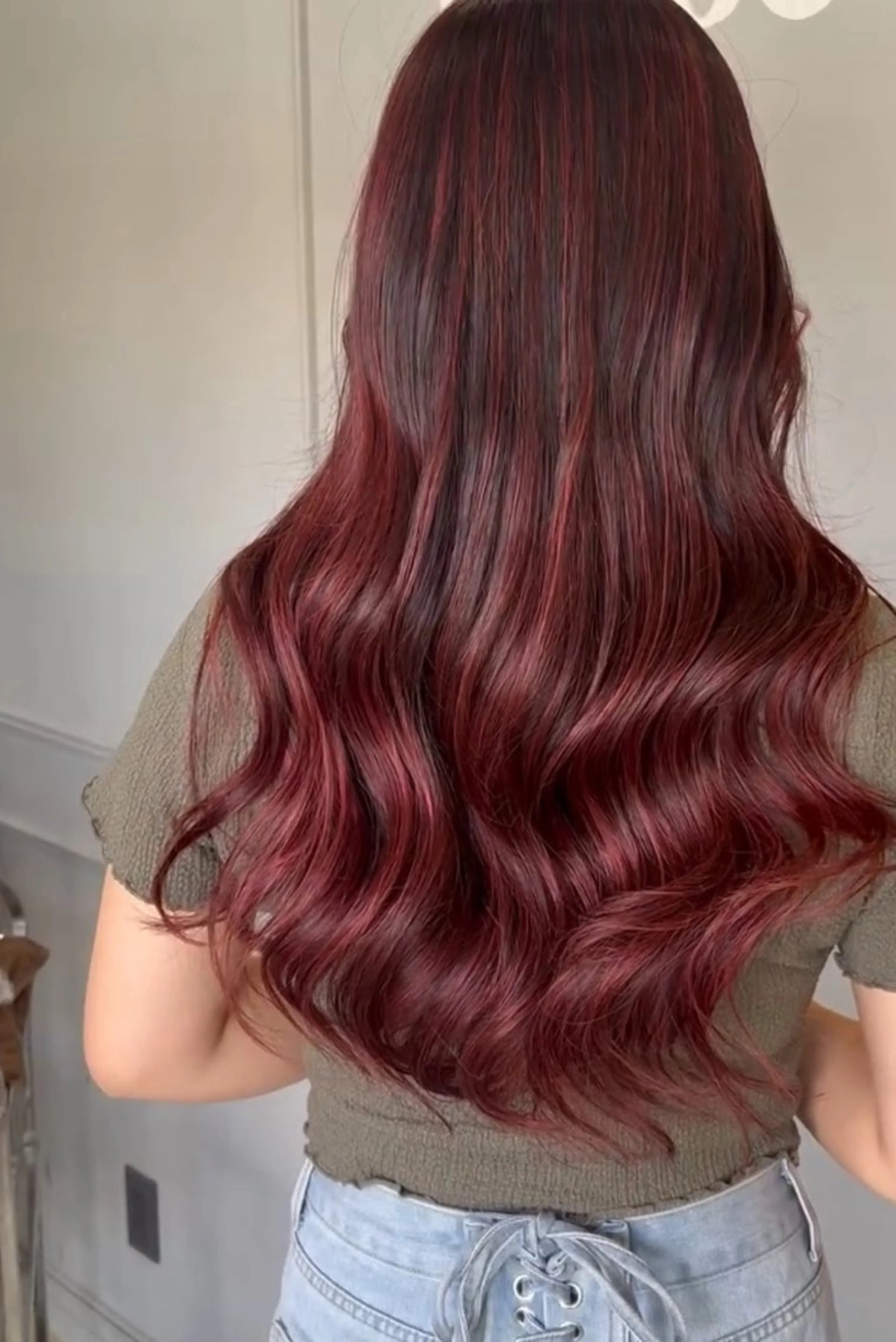 カラー miloc Maikaのヘアスタイル