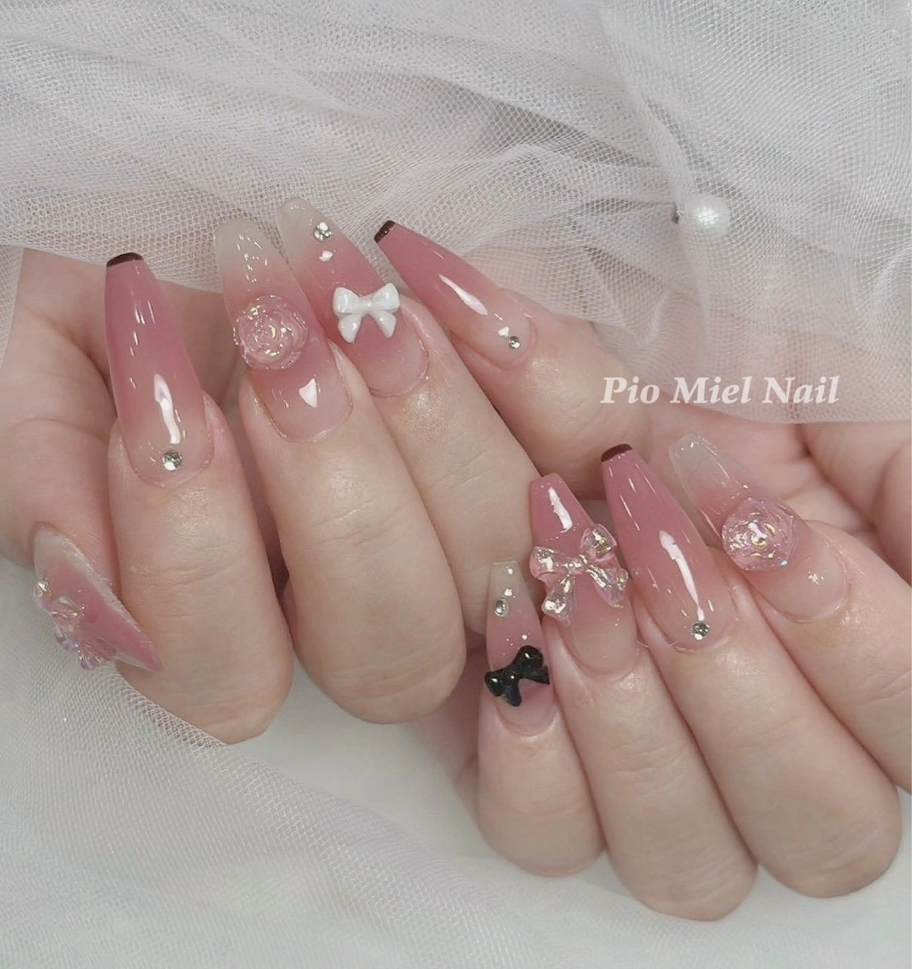 ネイル ハンドネイル HANA 長さだしのネイルデザイン