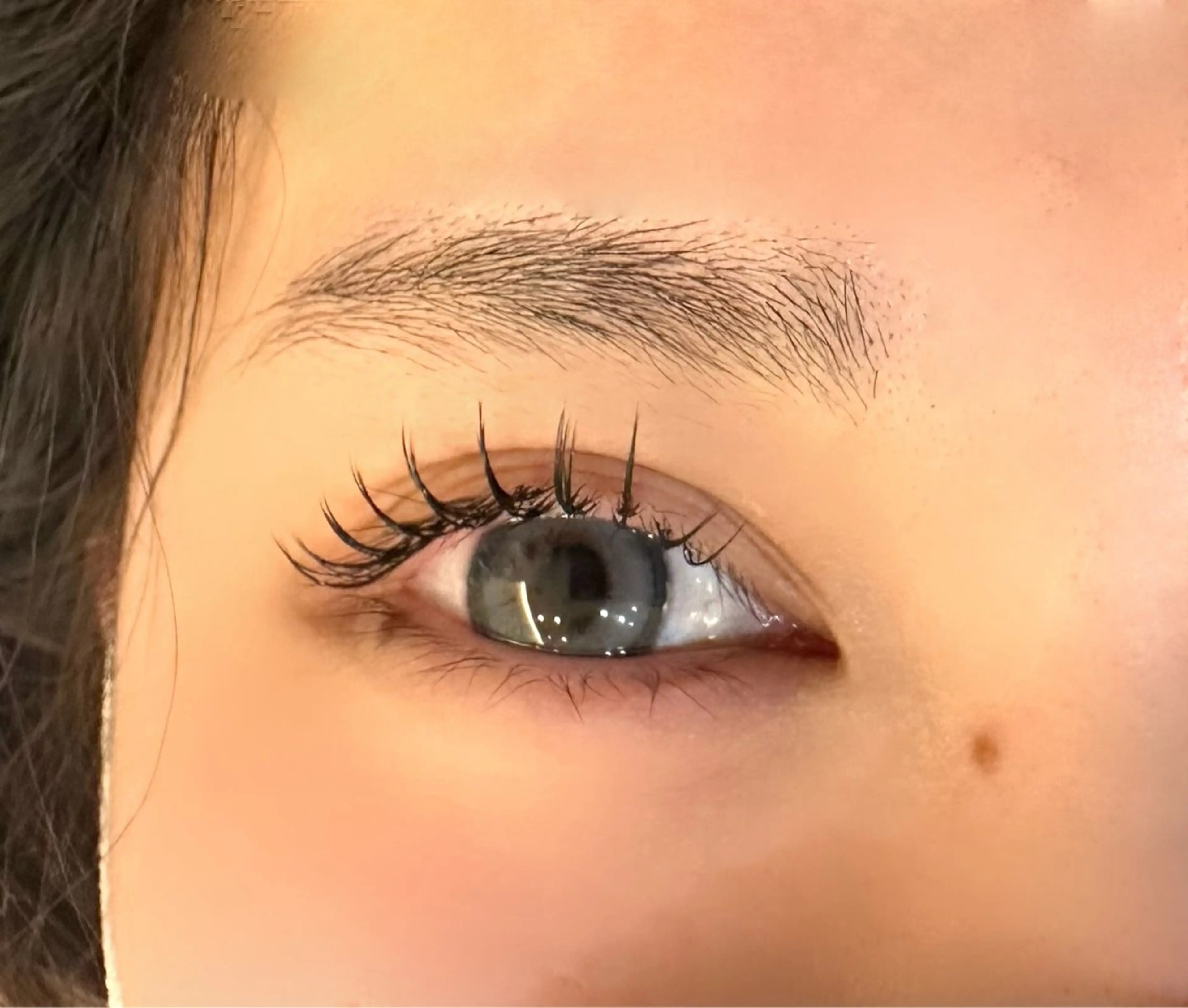 マツエク・マツパ 坂口 月陽のヘアスタイル