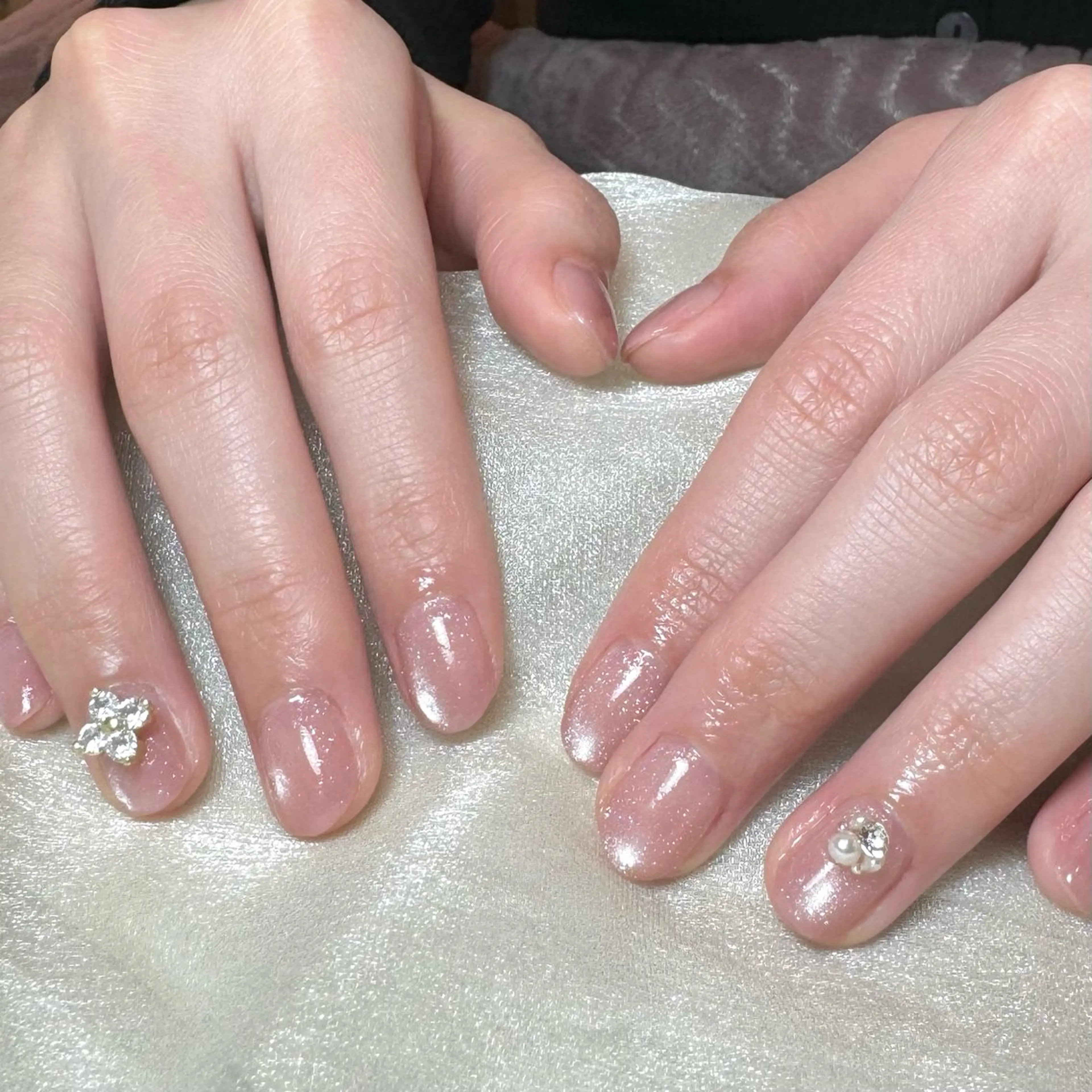 ネイル 卒業式 キラキラネイル ハンドネイル tou sakuraのネイルデザイン