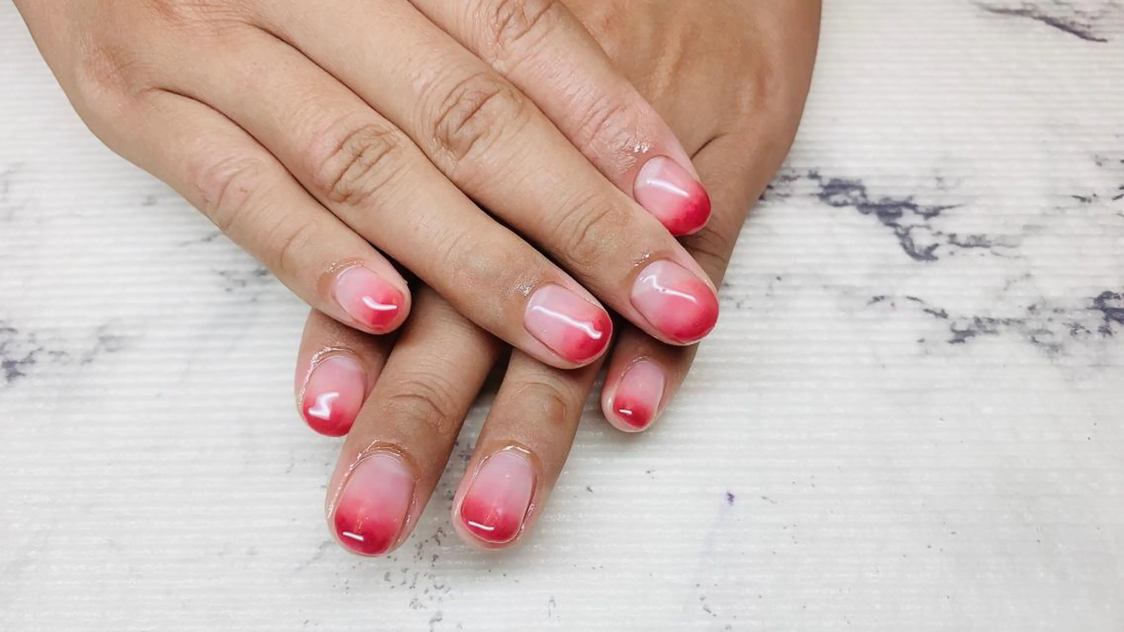 ネイル グラデーション 金山 沙織のエステ・リラクイメージ