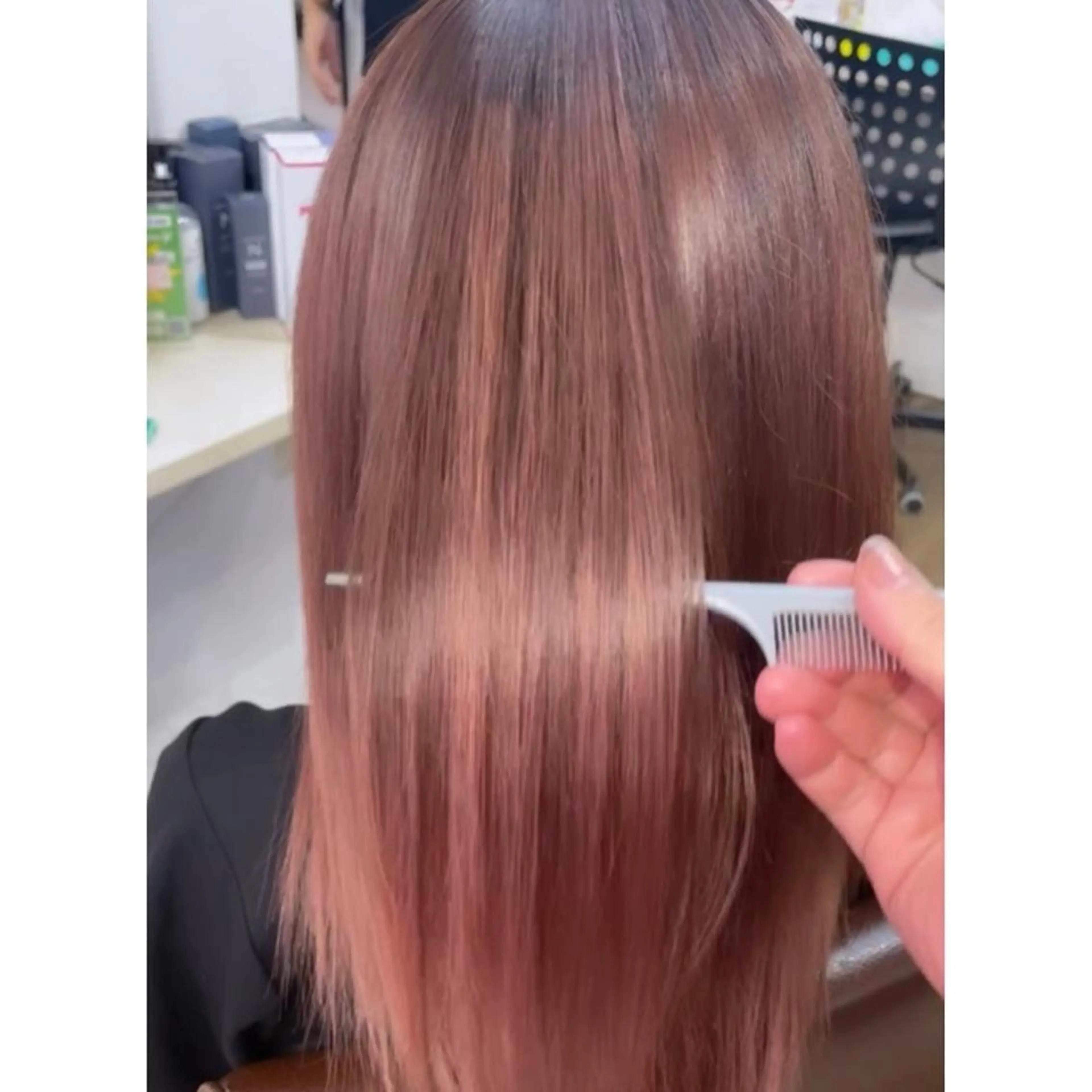 ミディアム ブリーチカラー特化 U-topia小島のヘアスタイル