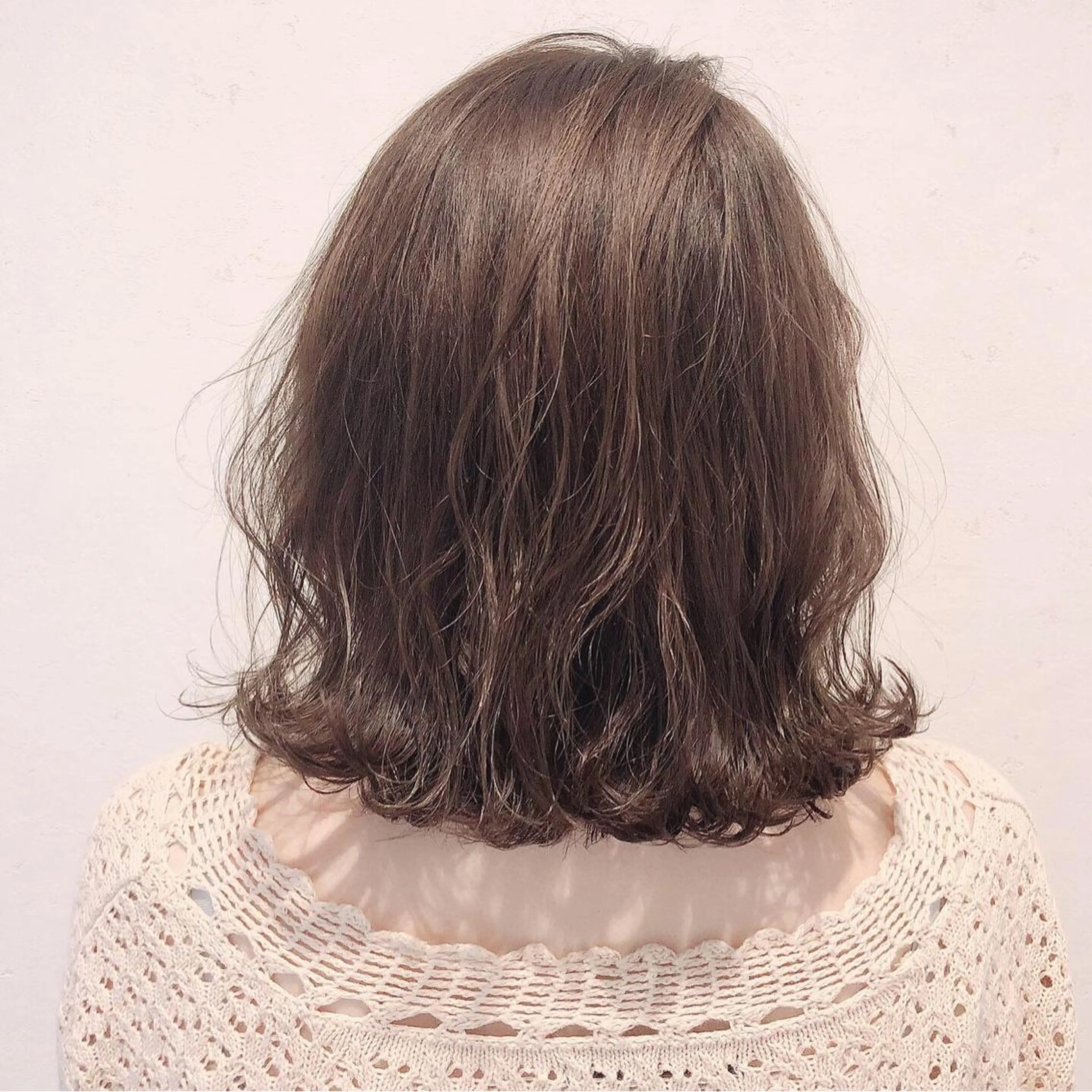 ミディアム カラー 伊藤 さやかのヘアスタイル