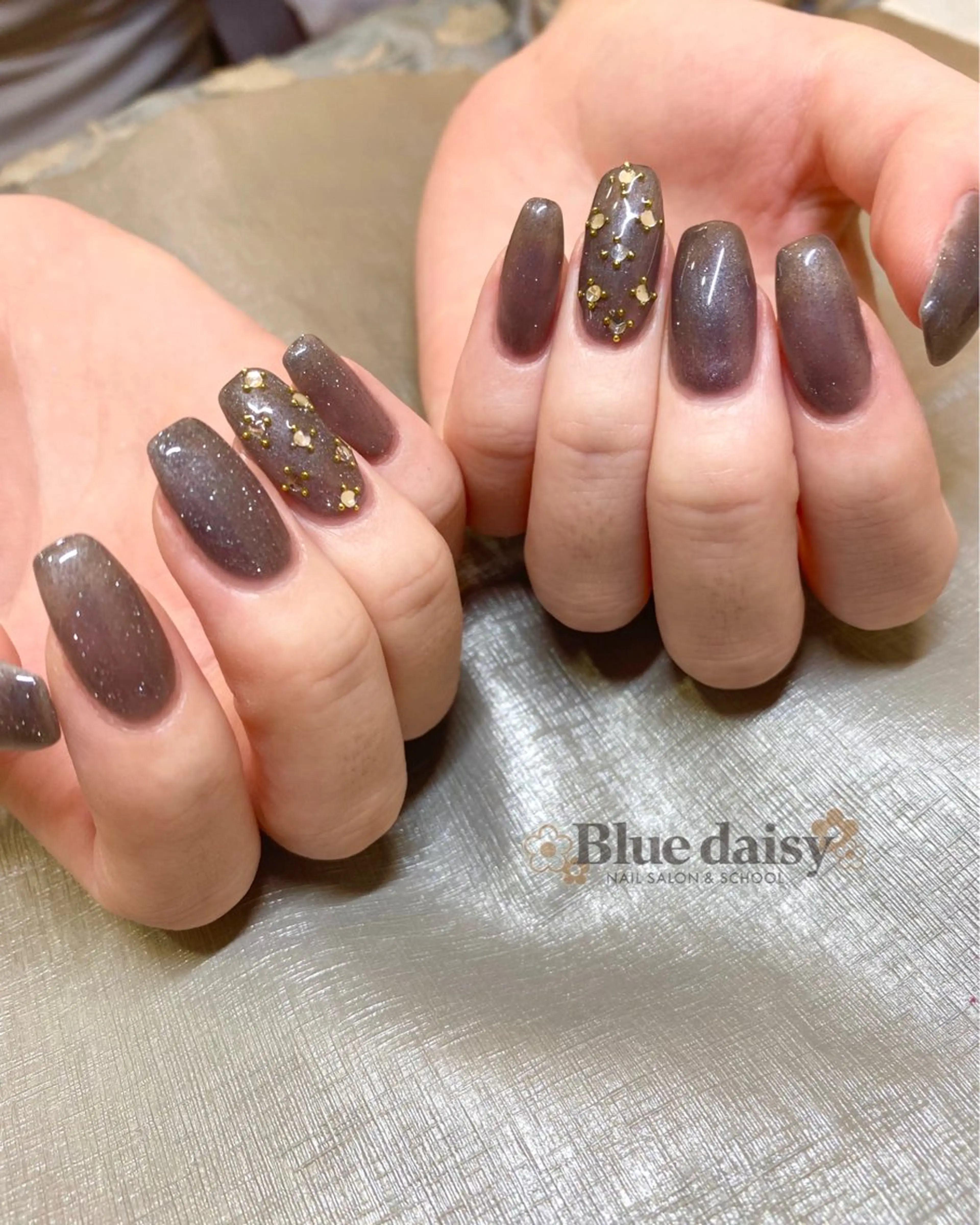 ネイル フラッシュネイル ジェルネイル マグネットネイル 持ち込み パラジェル ハンドネイル Blue daisy 栄本店のネイルデザイン