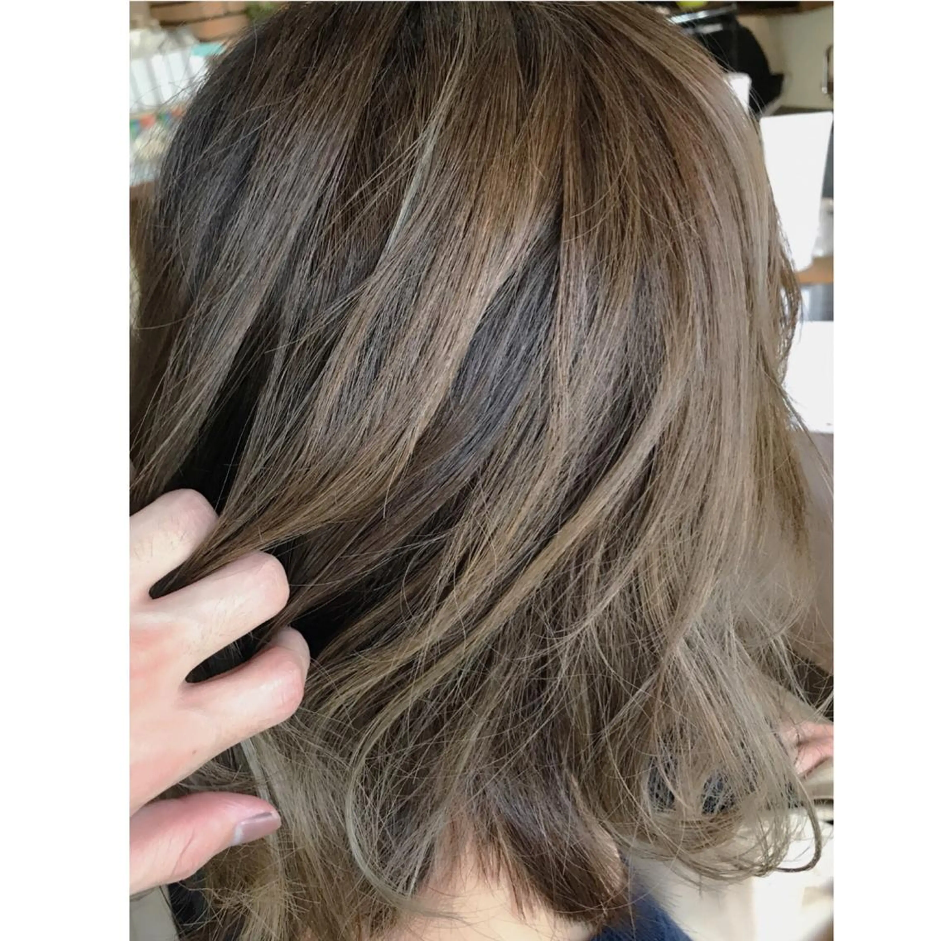 ミディアム カラー バレイヤージュ レイヤーカット カット ヘアカラー トリートメント 日比 貴大/ minim hairのヘアスタイル