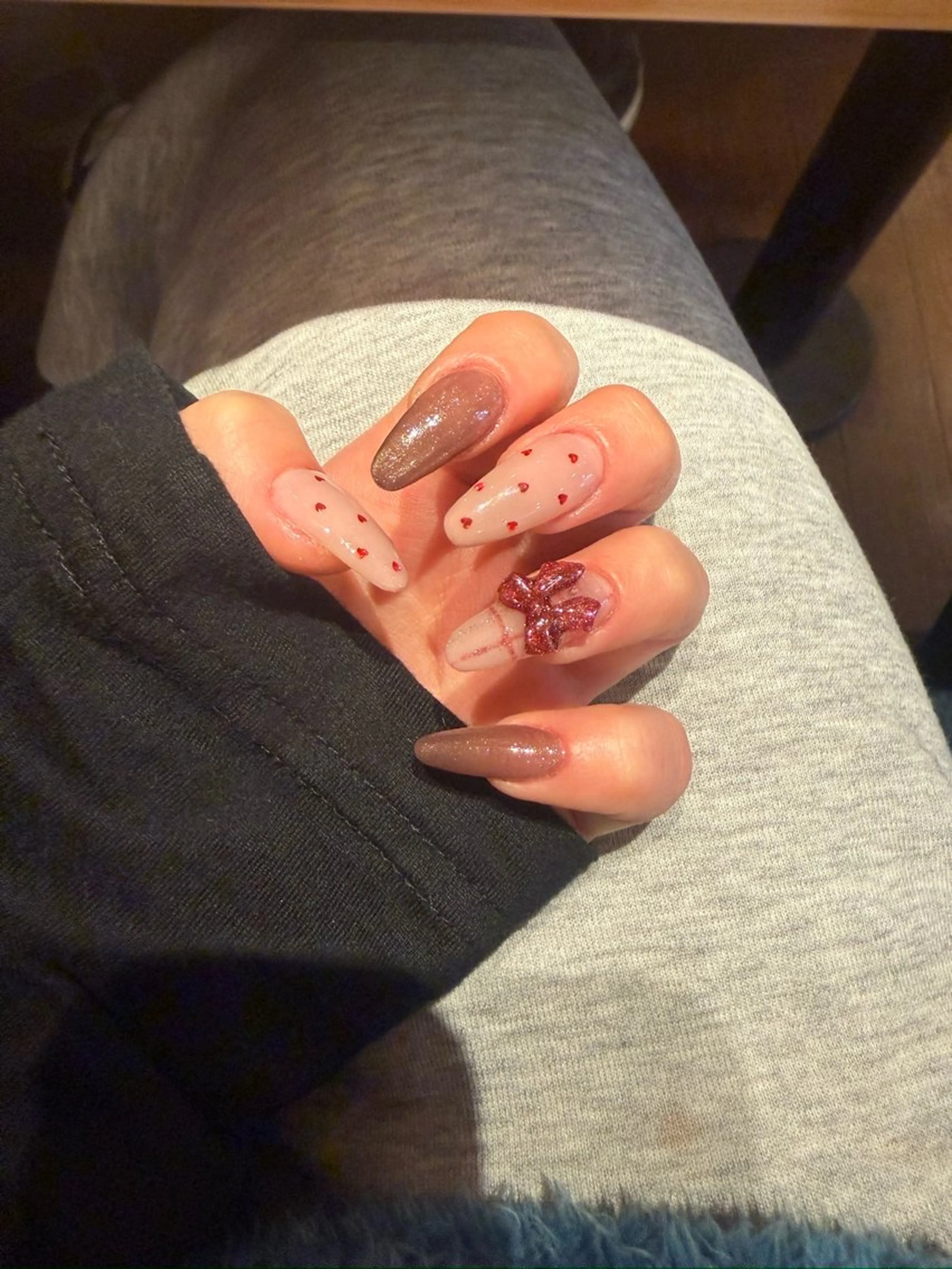 ネイル ハート 赤色 リボン バレンタイン ＆robe mayumiのネイルデザイン