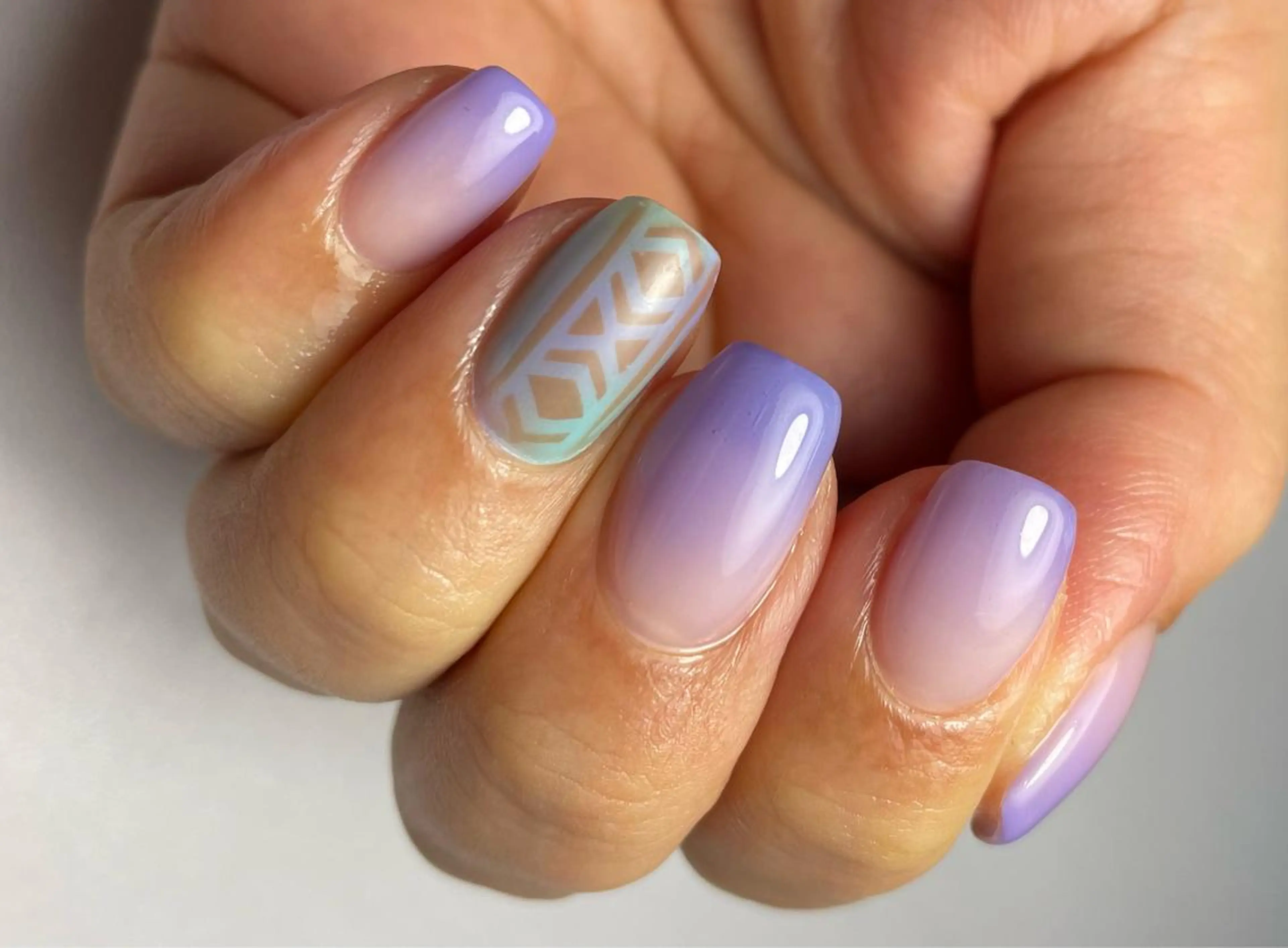 ネイル アートネイル グラデーション M nailのネイルデザイン