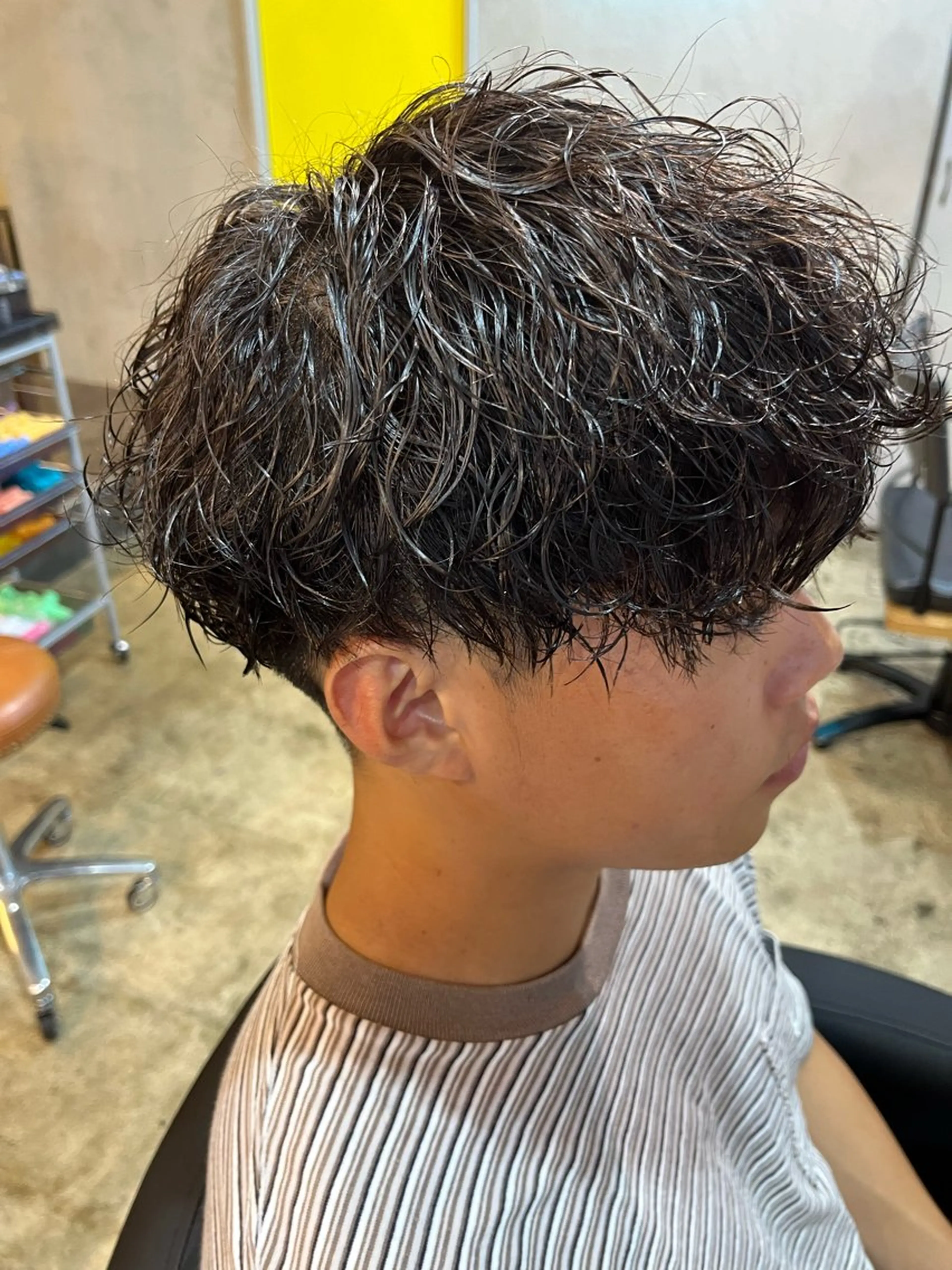 ショート パーマ メンズ メンズパーマ 波巻きパーマ スパイラルパーマ 🌀rooomen 各務原/龍之介のヘアスタイル