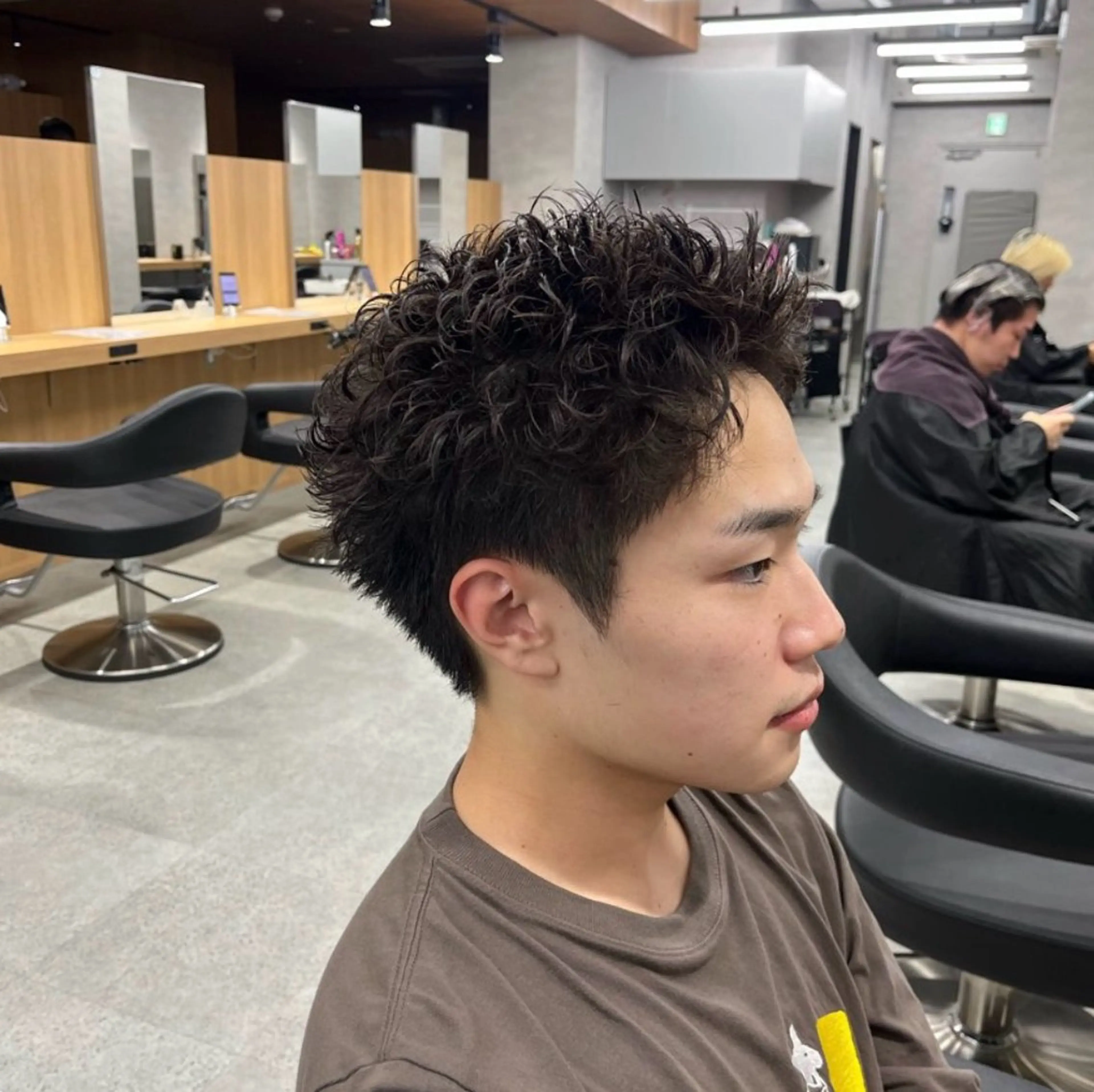 ショート カラー パーマ メンズ カット パーマ 🔥メンズ 特化🔥菊水皐暉🔥のヘアスタイル