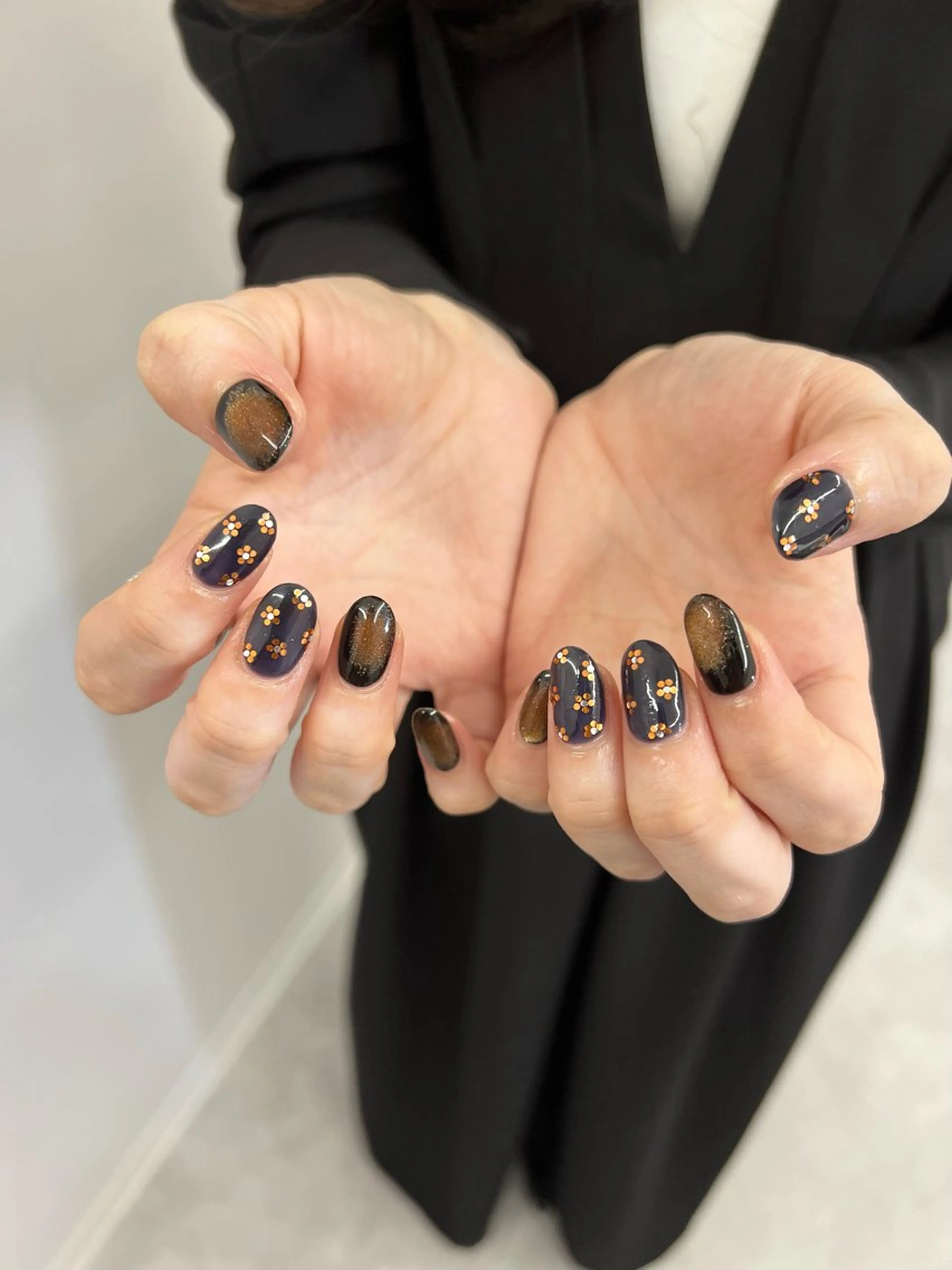 ネイル フレンチネイル ジェルネイル マグネットネイル ネイビー ニュアンスネイル ハンドネイル ハンドケア Bana_ Nailのネイルデザイン