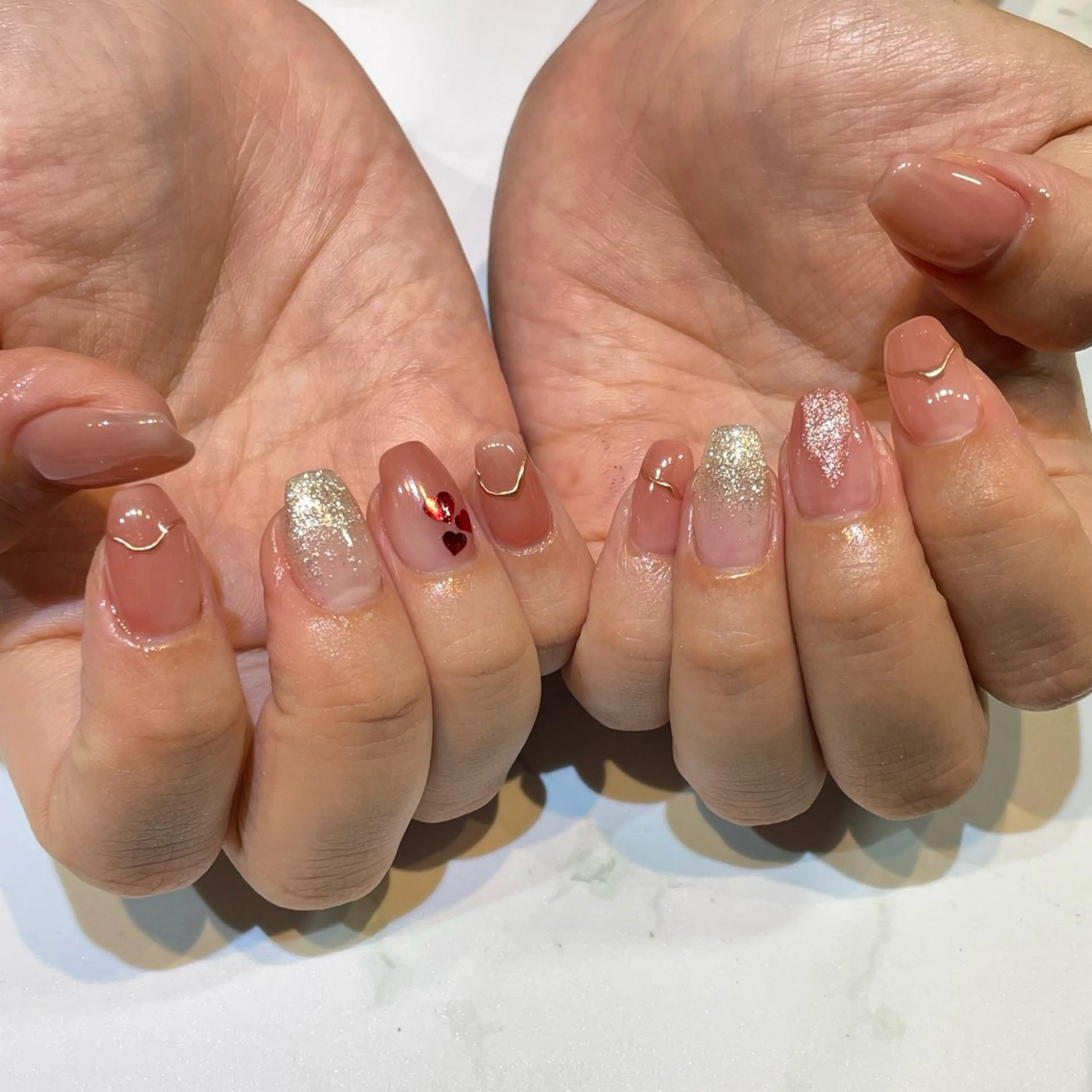 ネイル 持ち込み 糀屋 彩奈のネイルデザイン