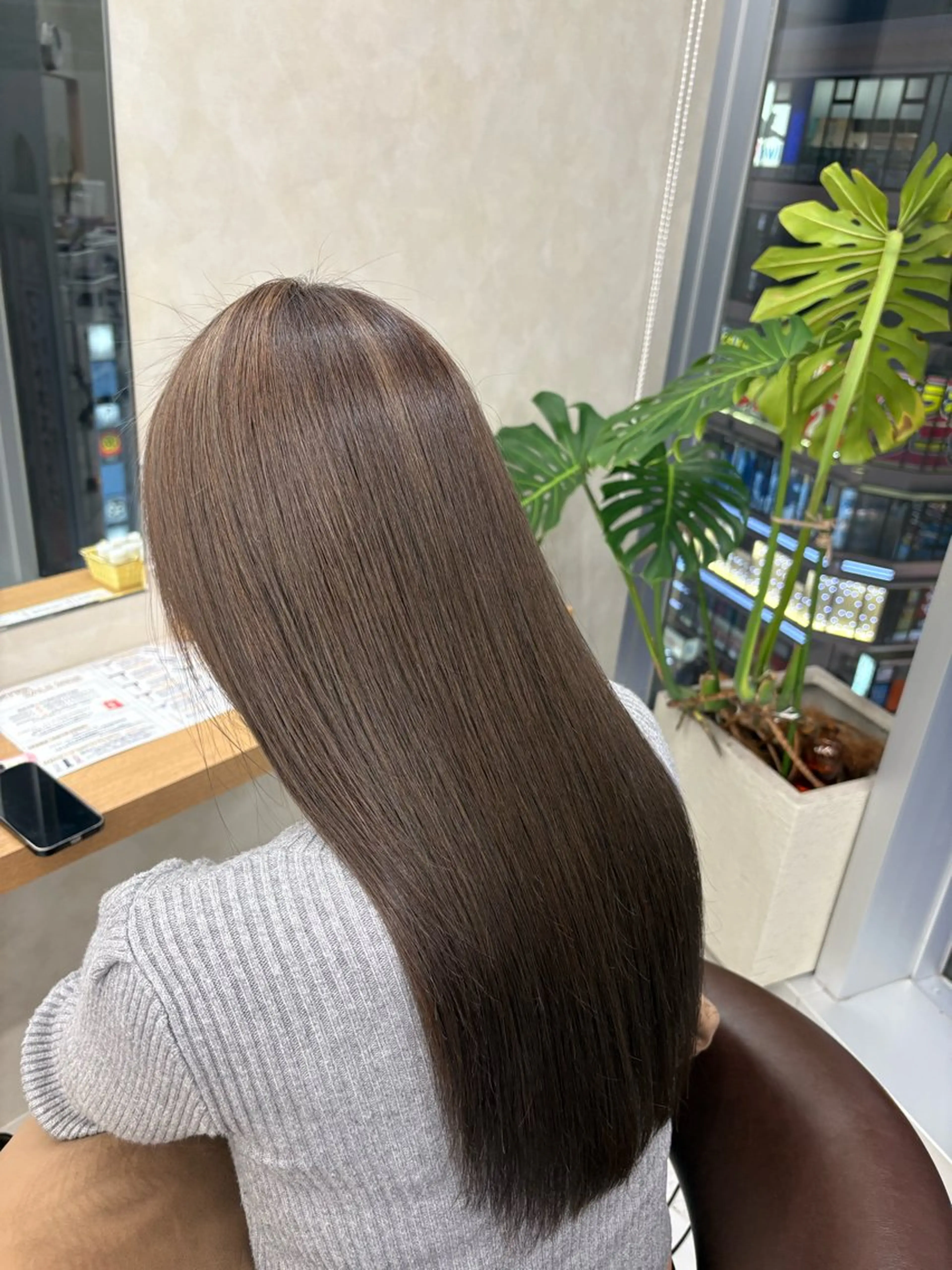 ロング カラー 外人風ハイライト/ 艶カラーのヘアスタイル