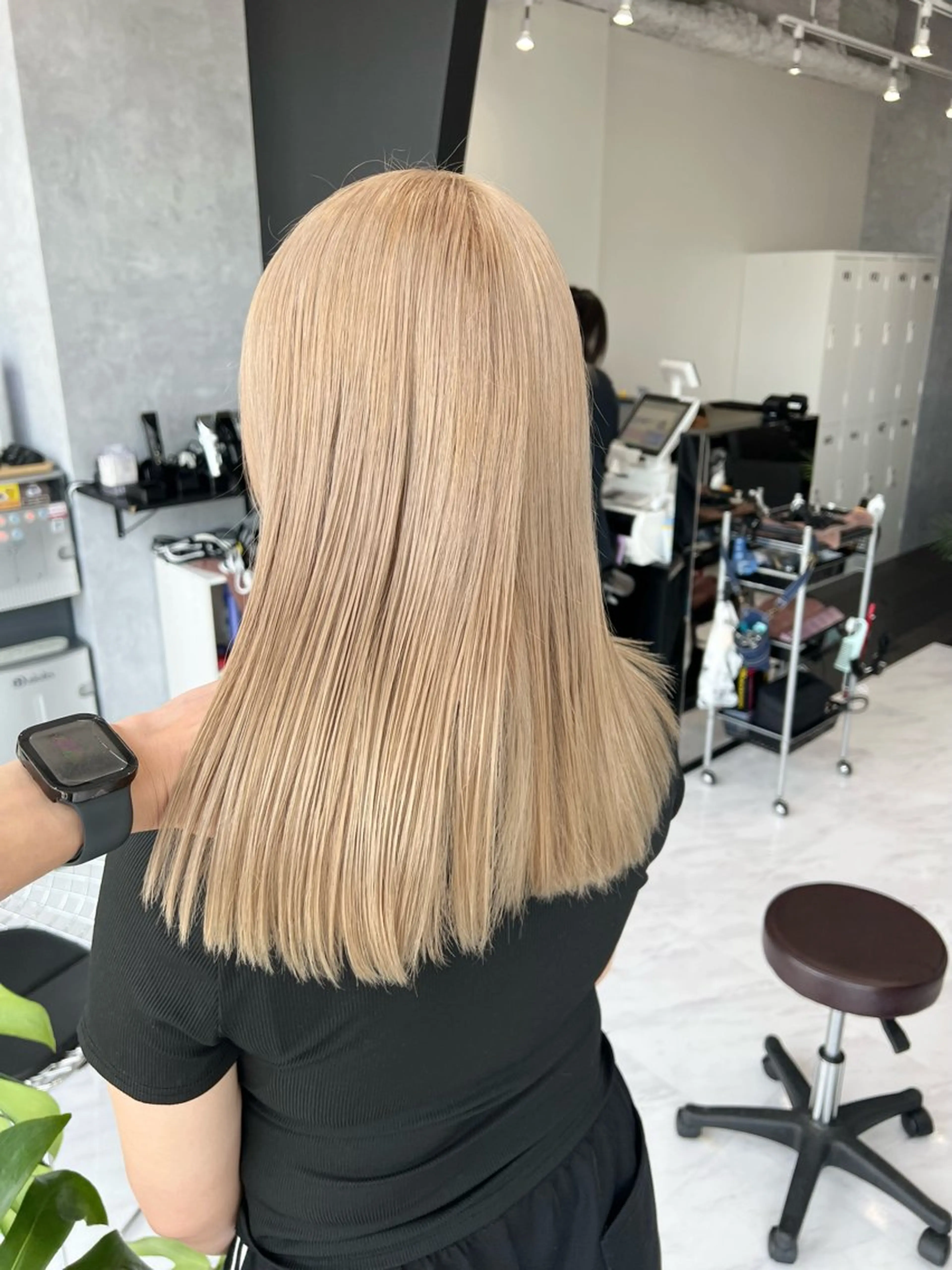 カラー SALOWIN栄 高須大貴のヘアスタイル