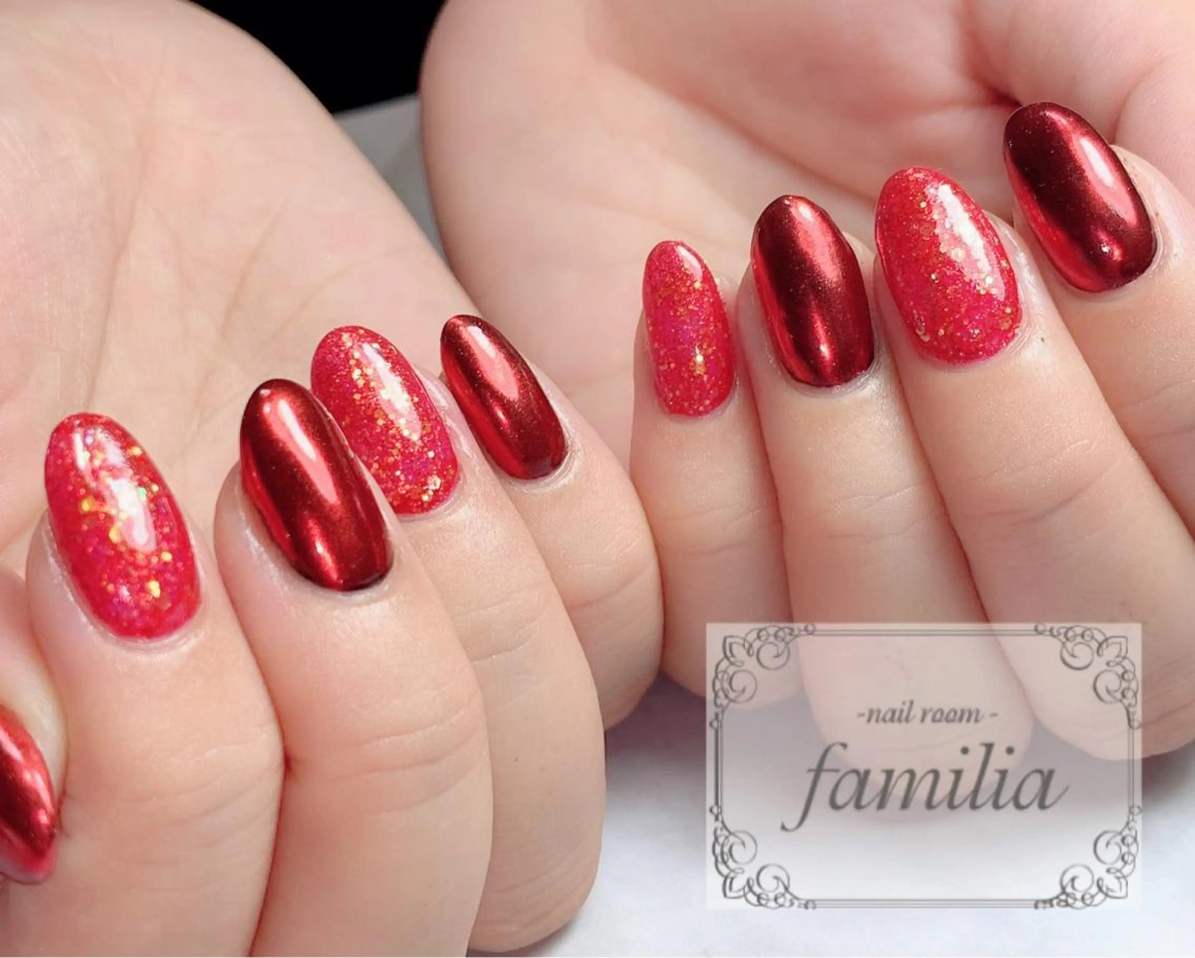 ネイル ホログラムネイル ラメ(グリッター) ミラーネイル ハンドネイル -nailroom- familiaのネイルデザイン