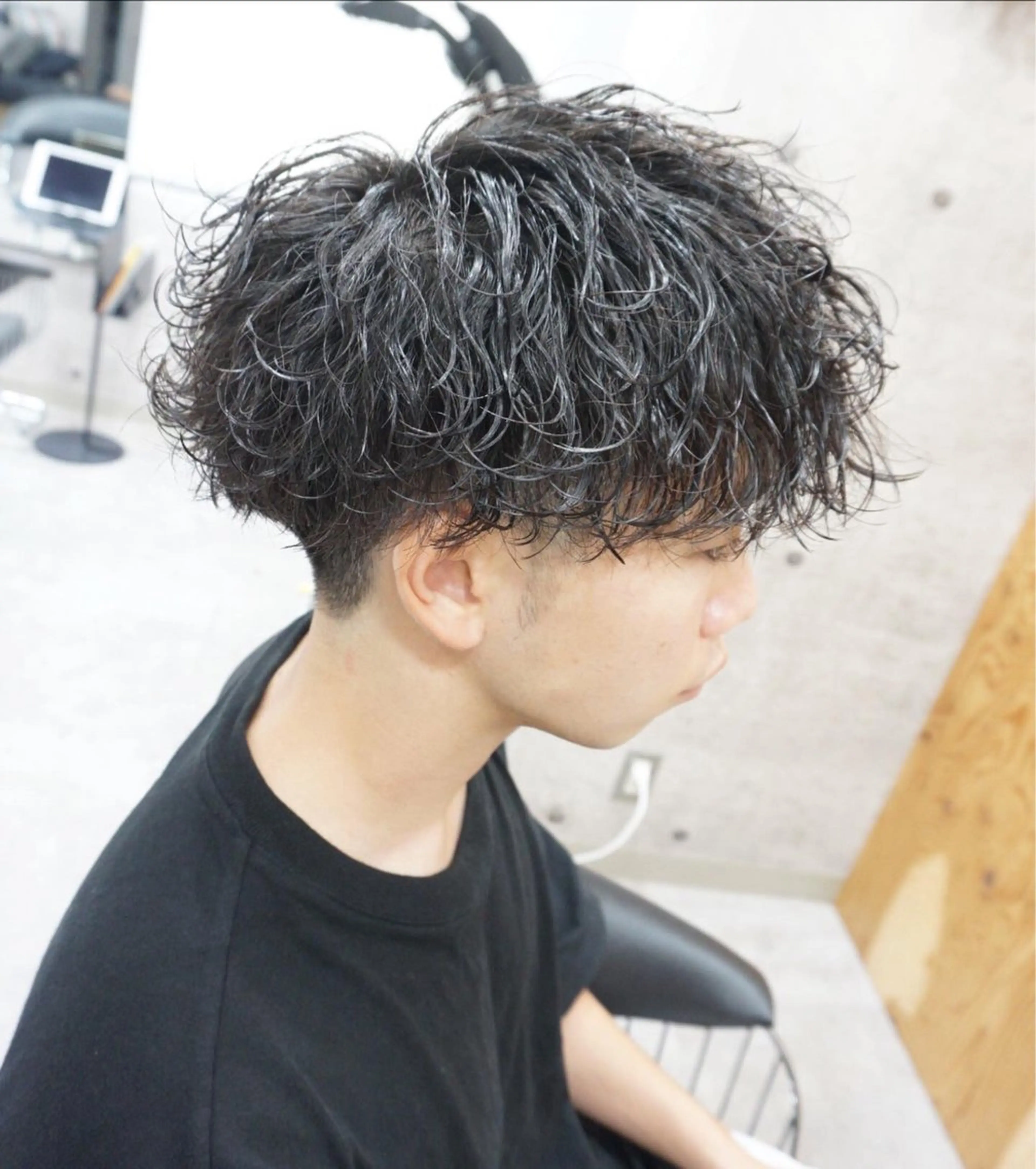 メンズ メンズパーマ プードルパーマ メンズツイストパーマ 波巻きパーマ プードルパーマ カット パーマ hair teria ryu 大塚のヘアスタイル