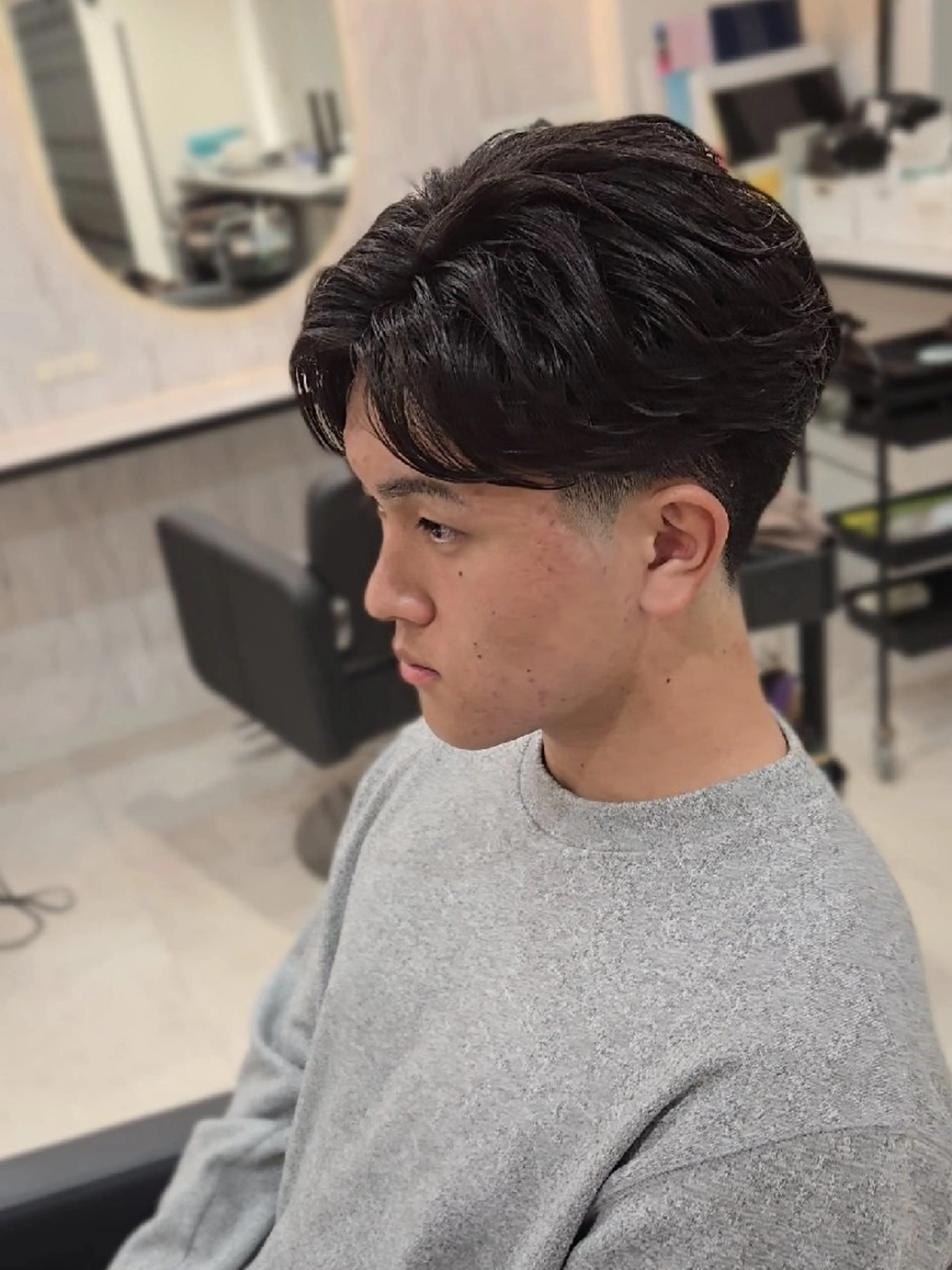 メンズ ミディアム パーマ ミディアムパーマ センターパート メンズパーマ ニュアンスパーマ カット パーマ ヘアセット LEN名古屋/パーマ 海外ヘア/メンズ特化のヘアスタイル