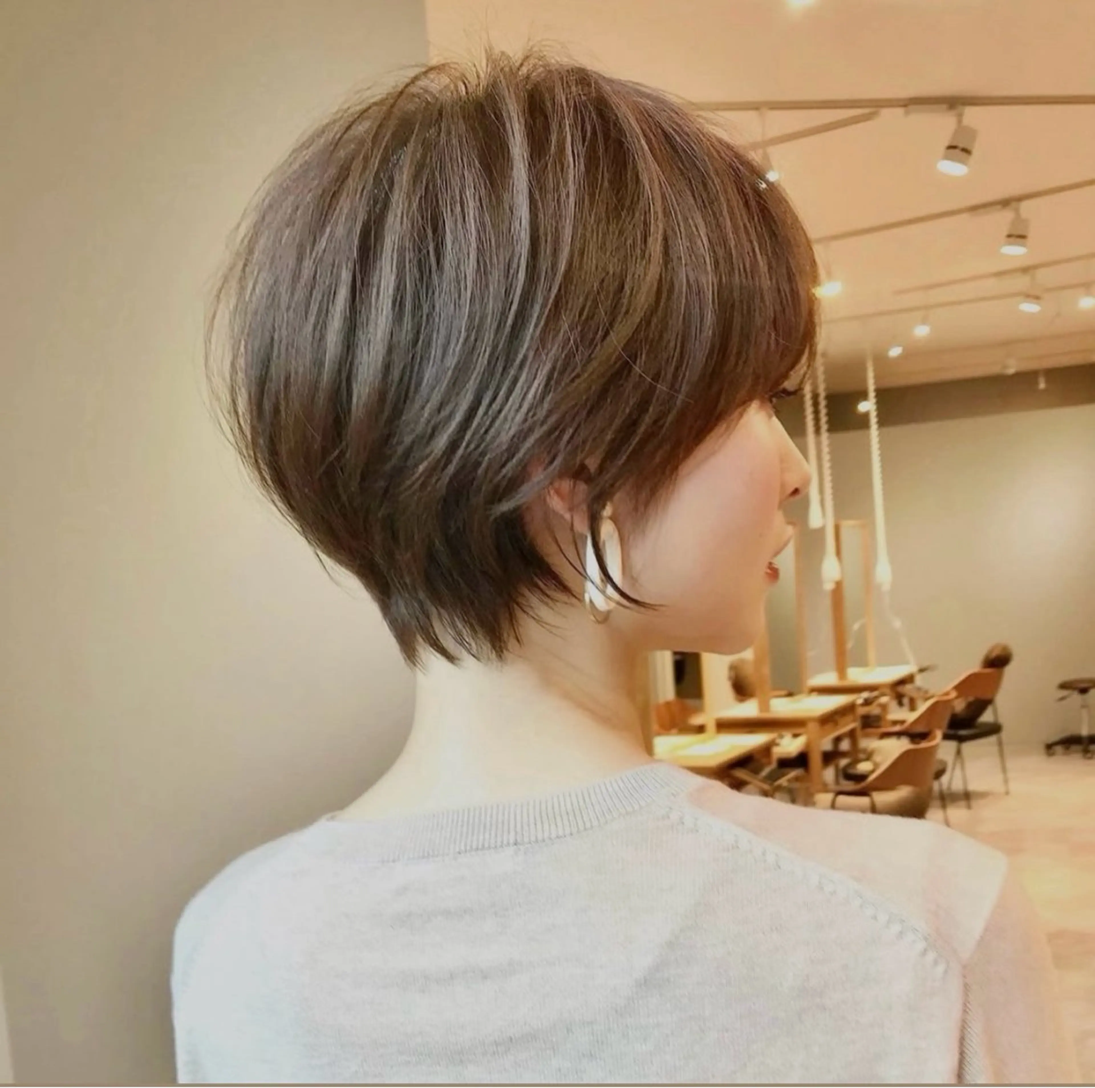 ショート カラー ショートボブ ボブ ショートヘア カット ヘアカラー 白髪ぼかし/メイク 40代以上の女性限定のヘアスタイル