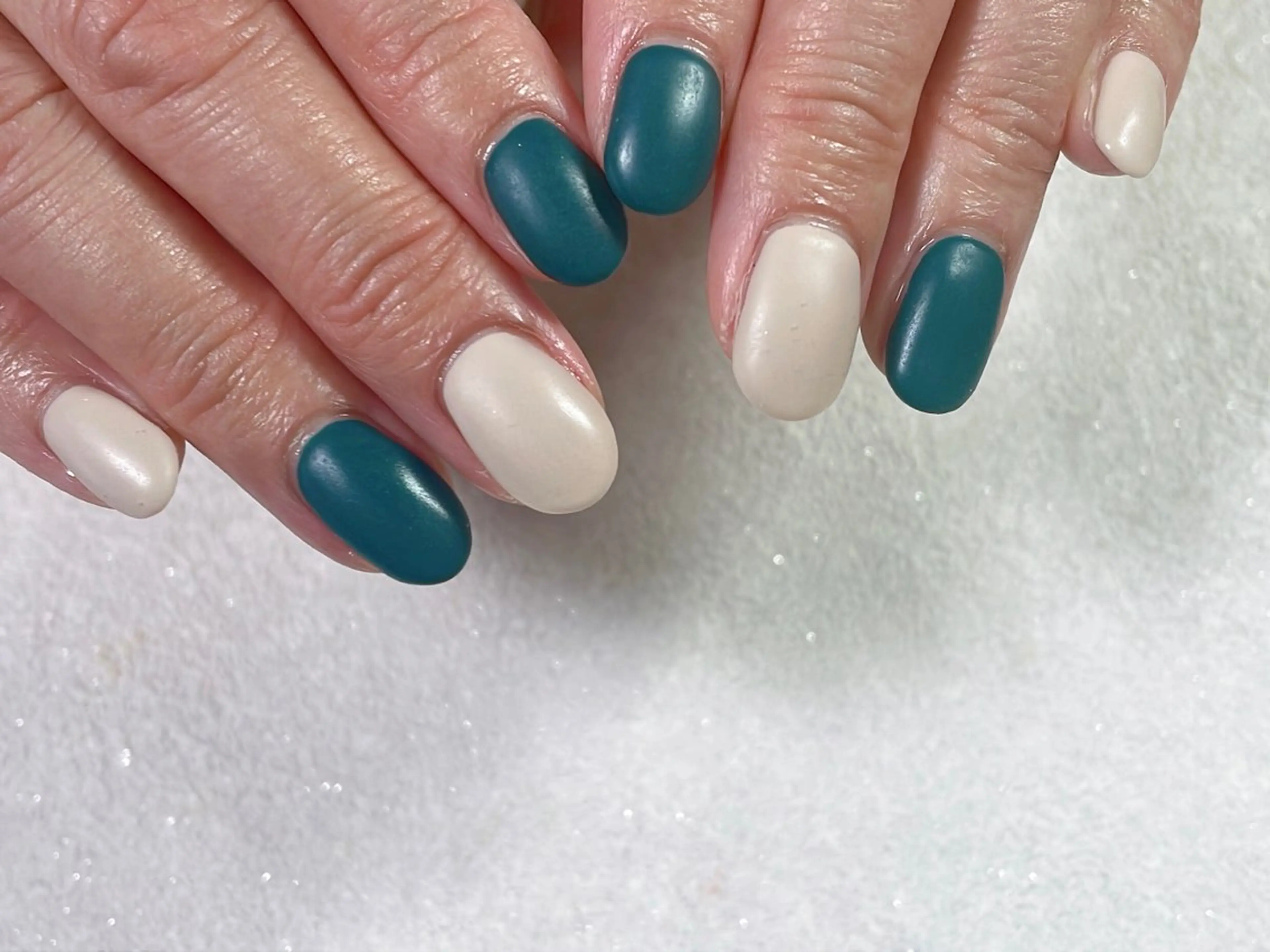 ネイル オーロラネイル フットネイル フレンチネイル ジェルネイル 韓国ネイル ハンドネイル kiki nail &brow二子玉川の眉毛・アイブロウイメージ