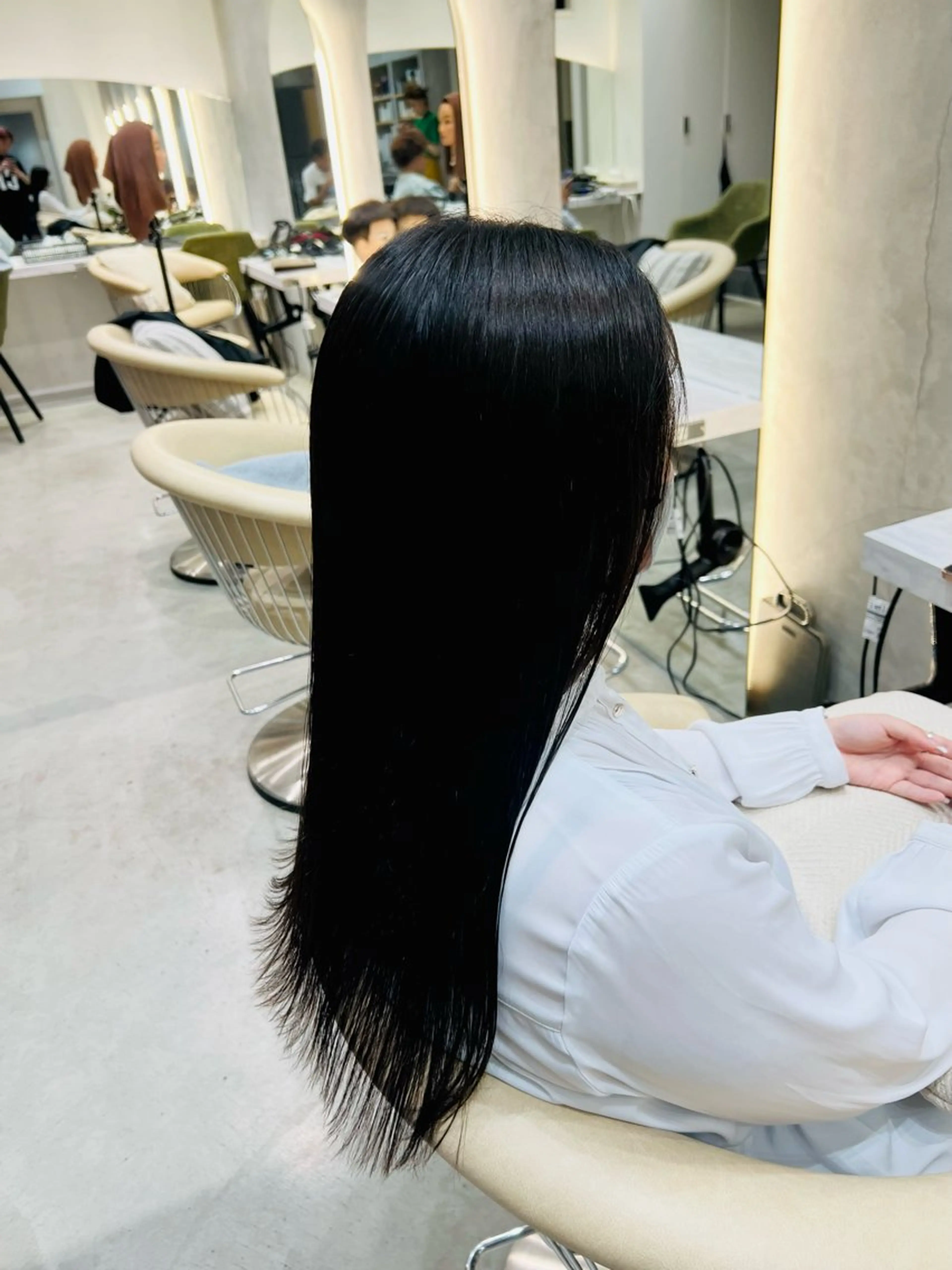 セミロング 宮嶋 蓮のヘアスタイル