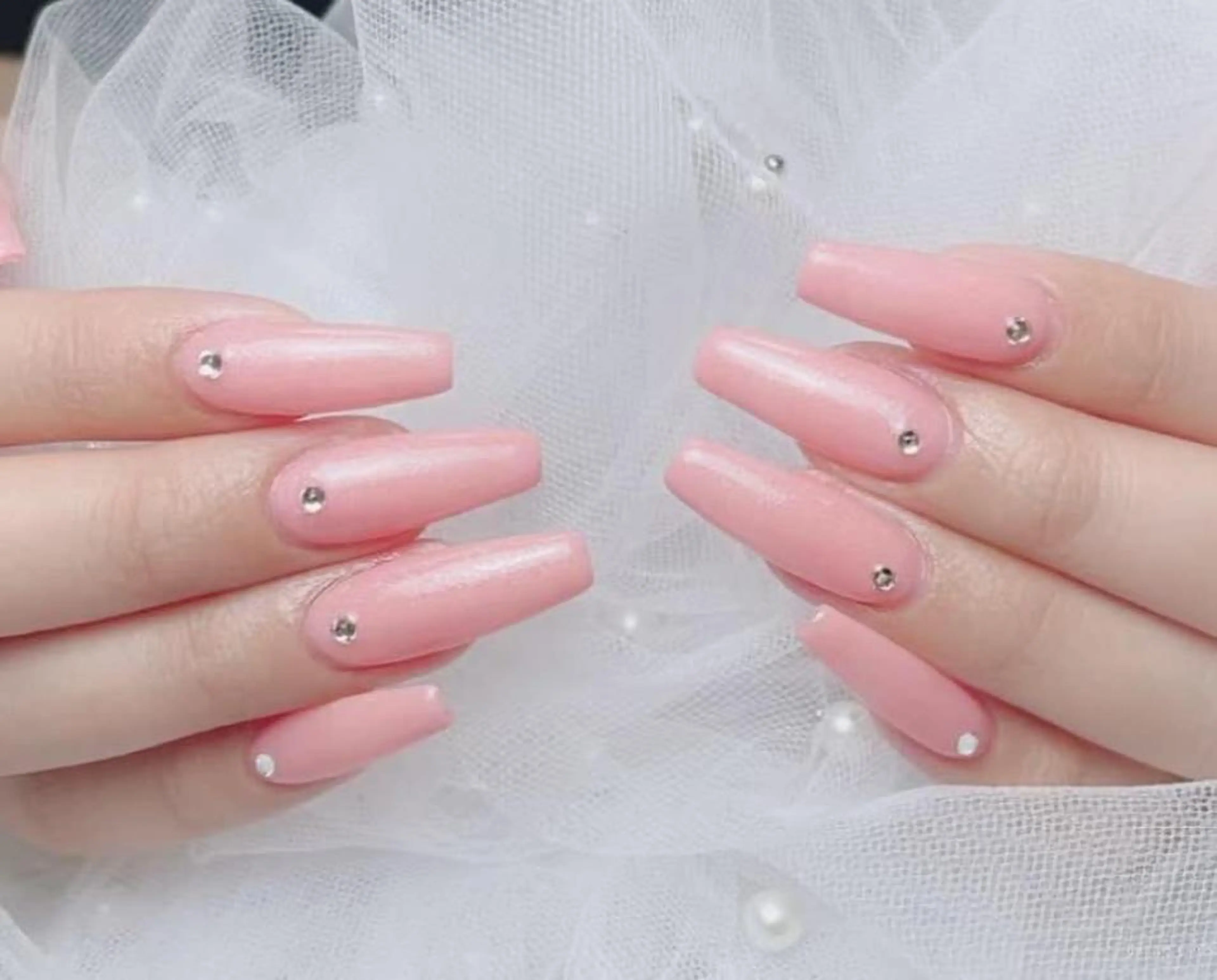 ネイル 長さ出し フレンチネイル ジェルネイル 韓国ネイル マグネットネイル ハンドネイル ハンドケア The Nail & Eye Lashの眉毛・アイブロウイメージ