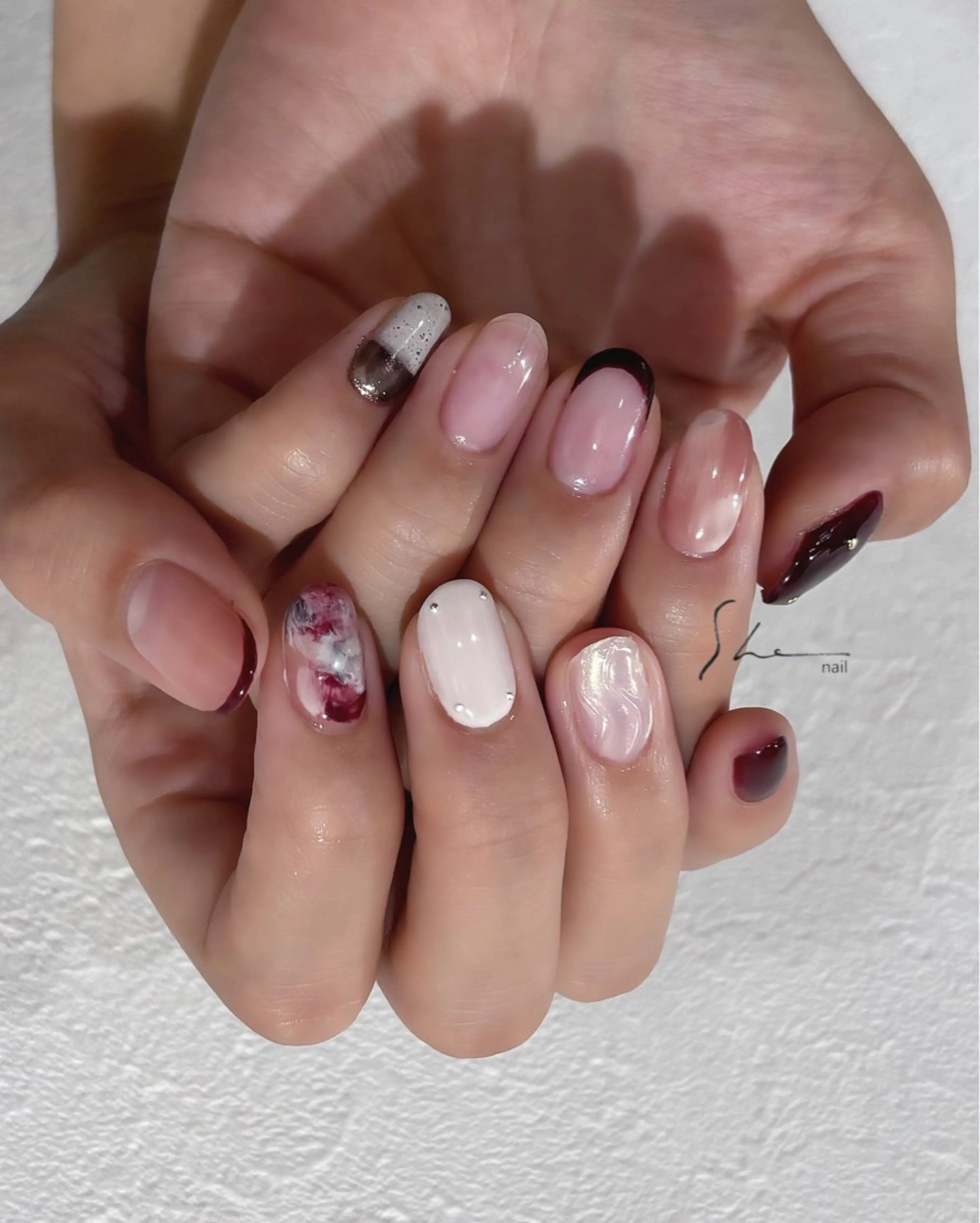 ネイル ニュアンスネイル ハンドネイル SHE adusaのネイルデザイン