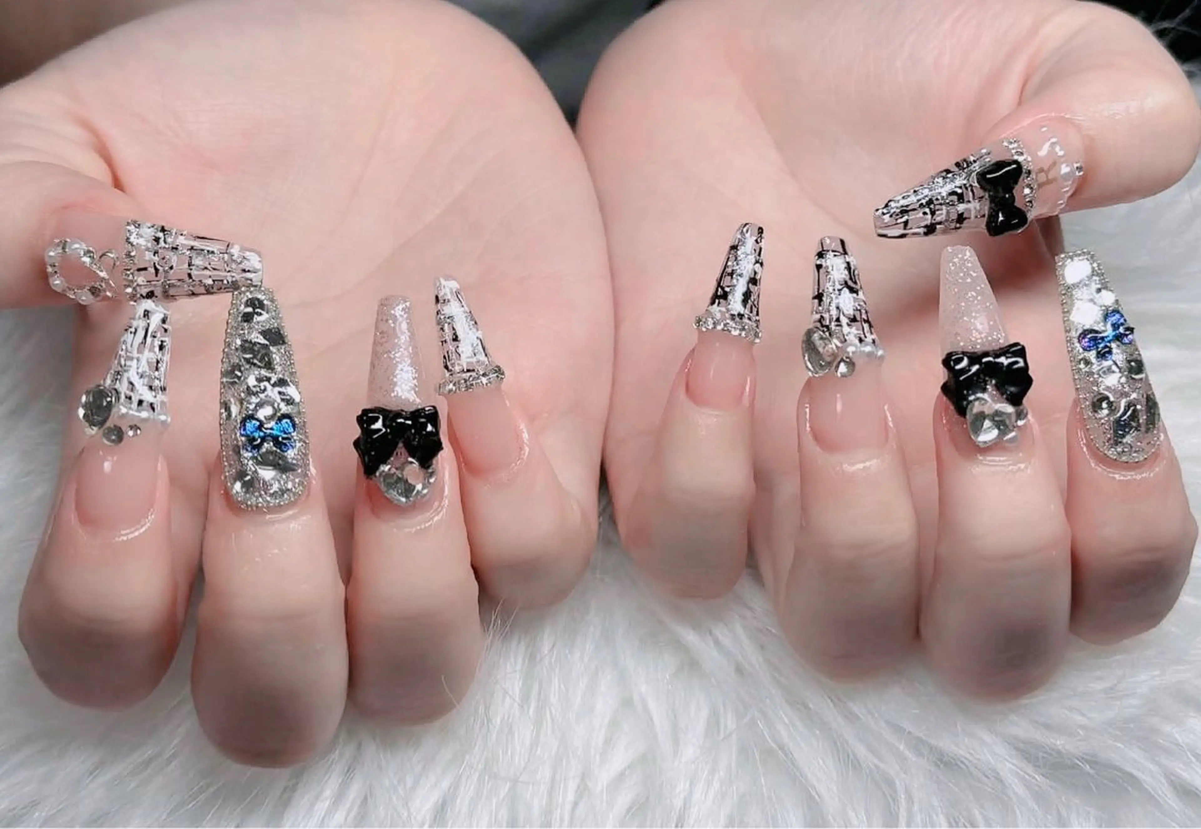 ネイル フレンチネイル ジェルネイル ハロウィン 韓国ネイル マグネットネイル ハンドネイル Hbaby nailのネイルデザイン