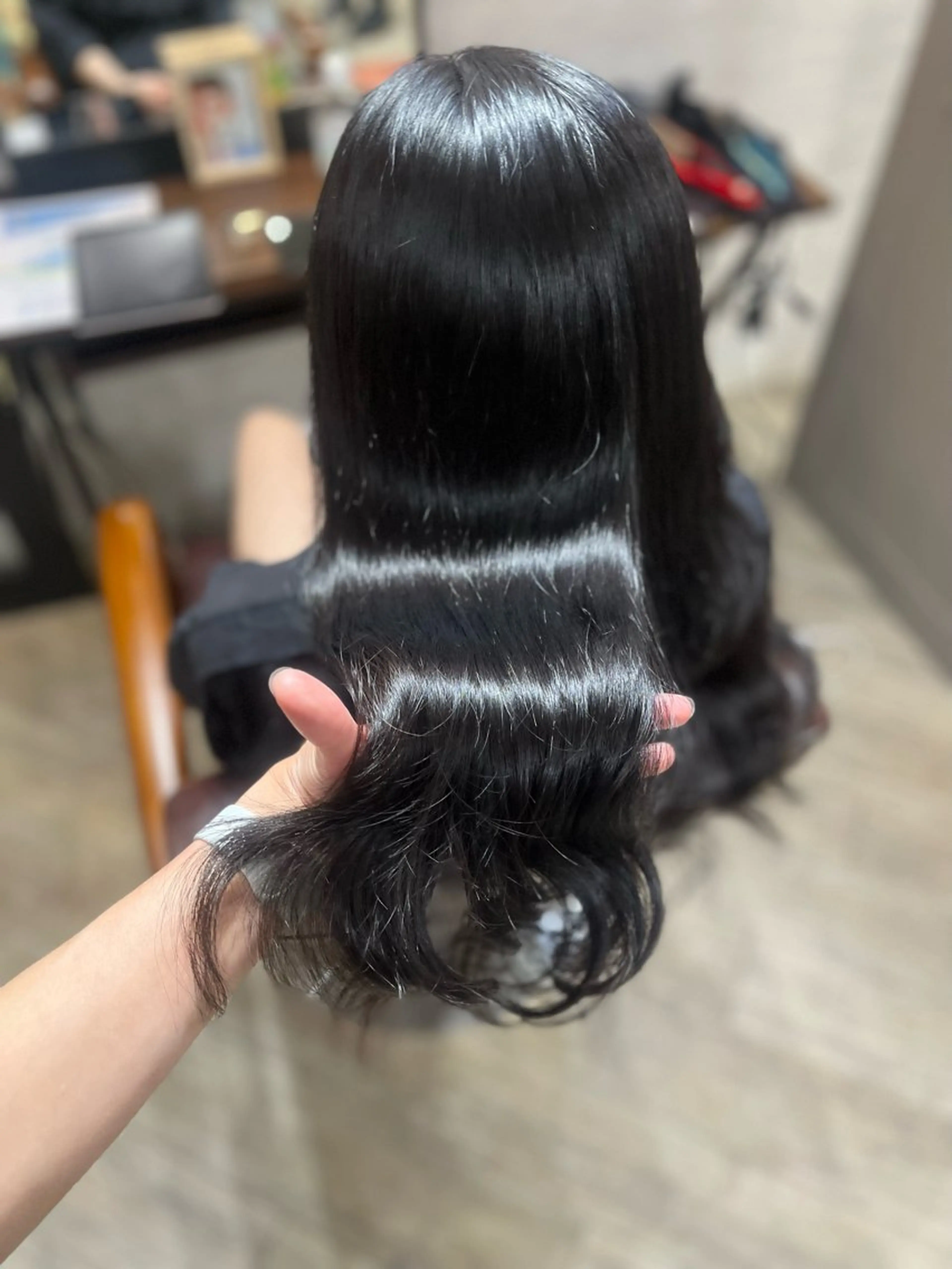 ロング カラー 黒髪 カット ヘアカラー トリートメント 🫧ぷる艶カラー🫧 Yuubi🦩のヘアスタイル