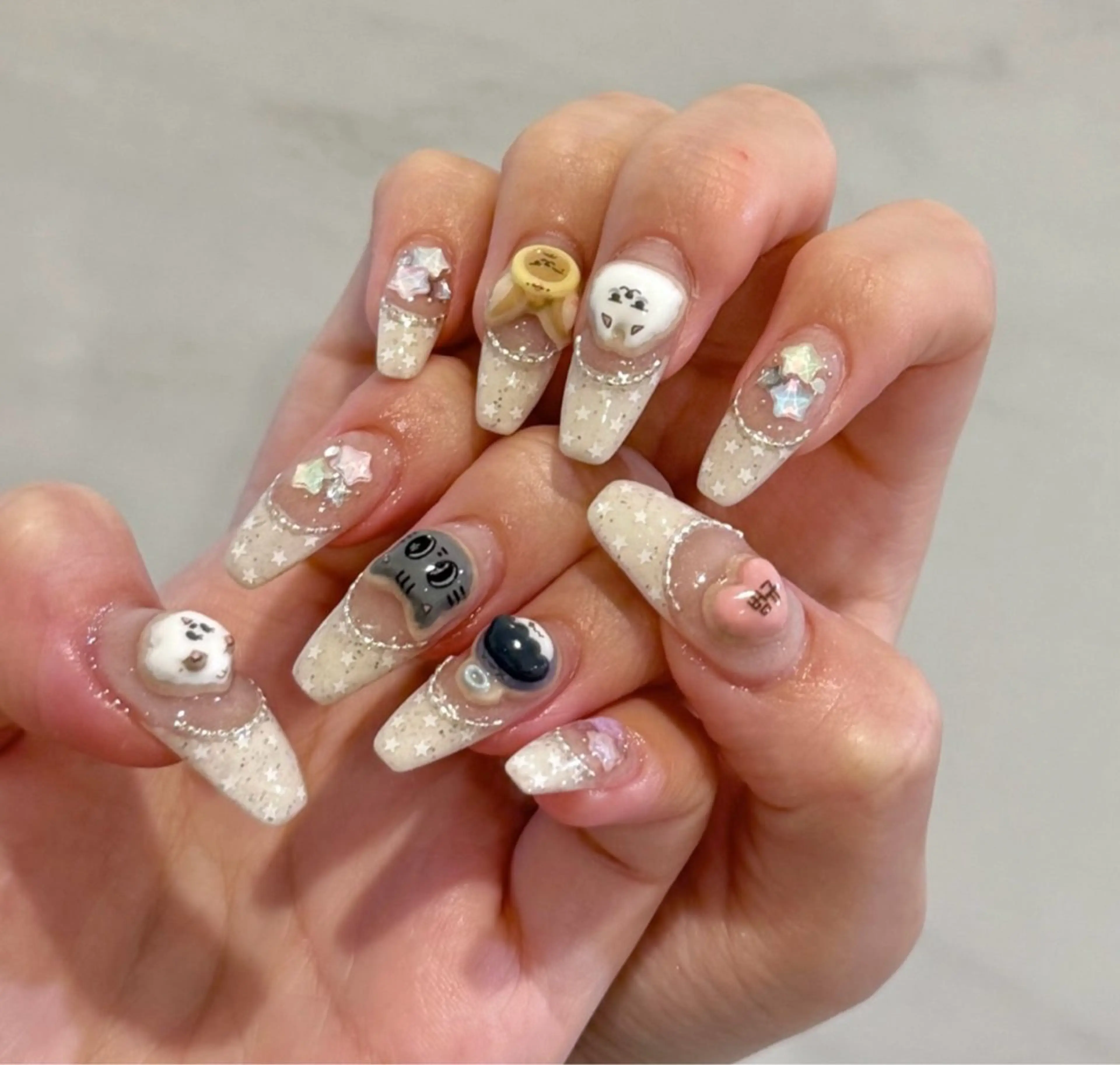 ミディアム Pio Mielのネイルデザイン