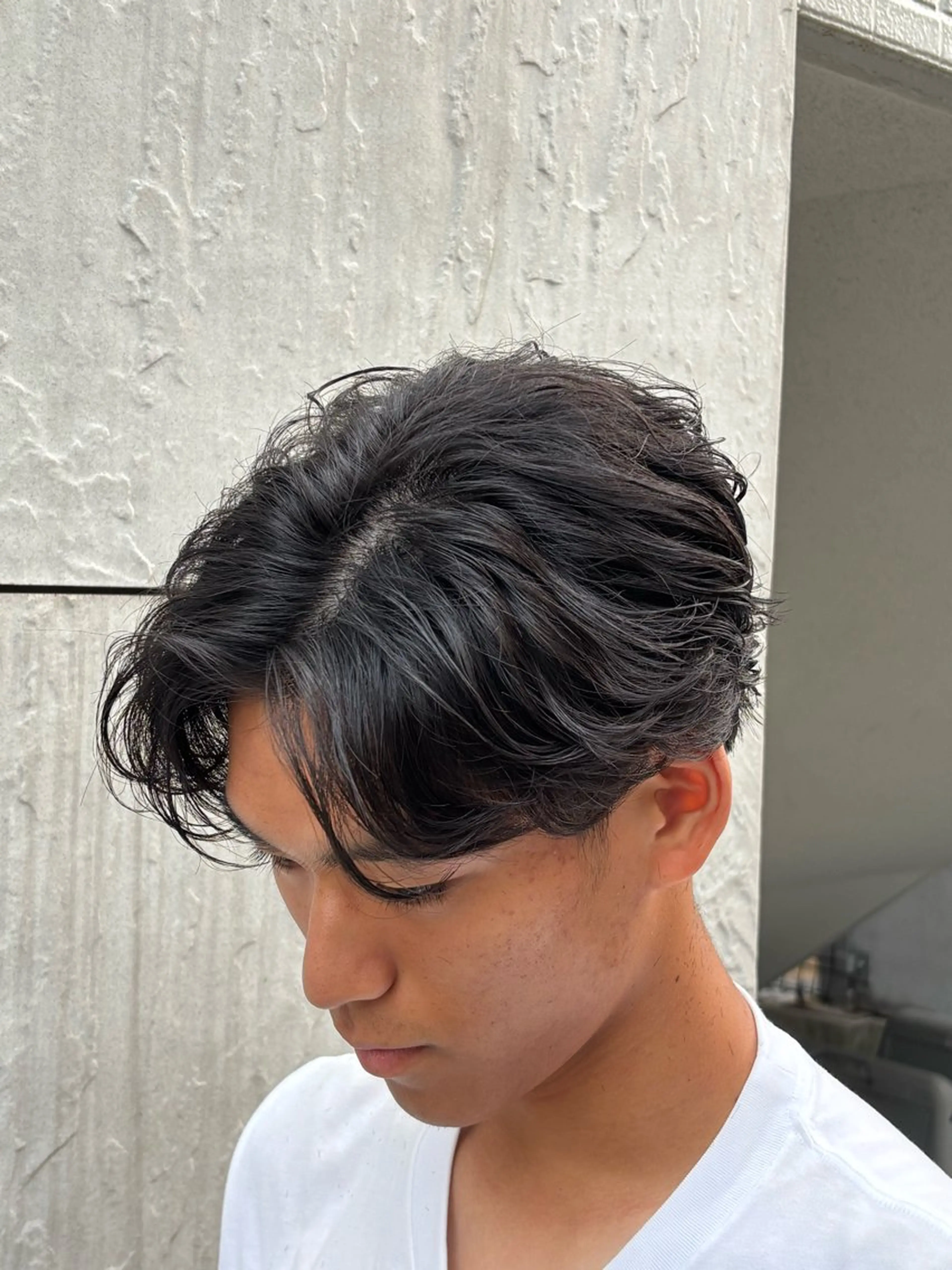 パーマ メンズハイトーン 北斗💍レイヤーのヘアスタイル