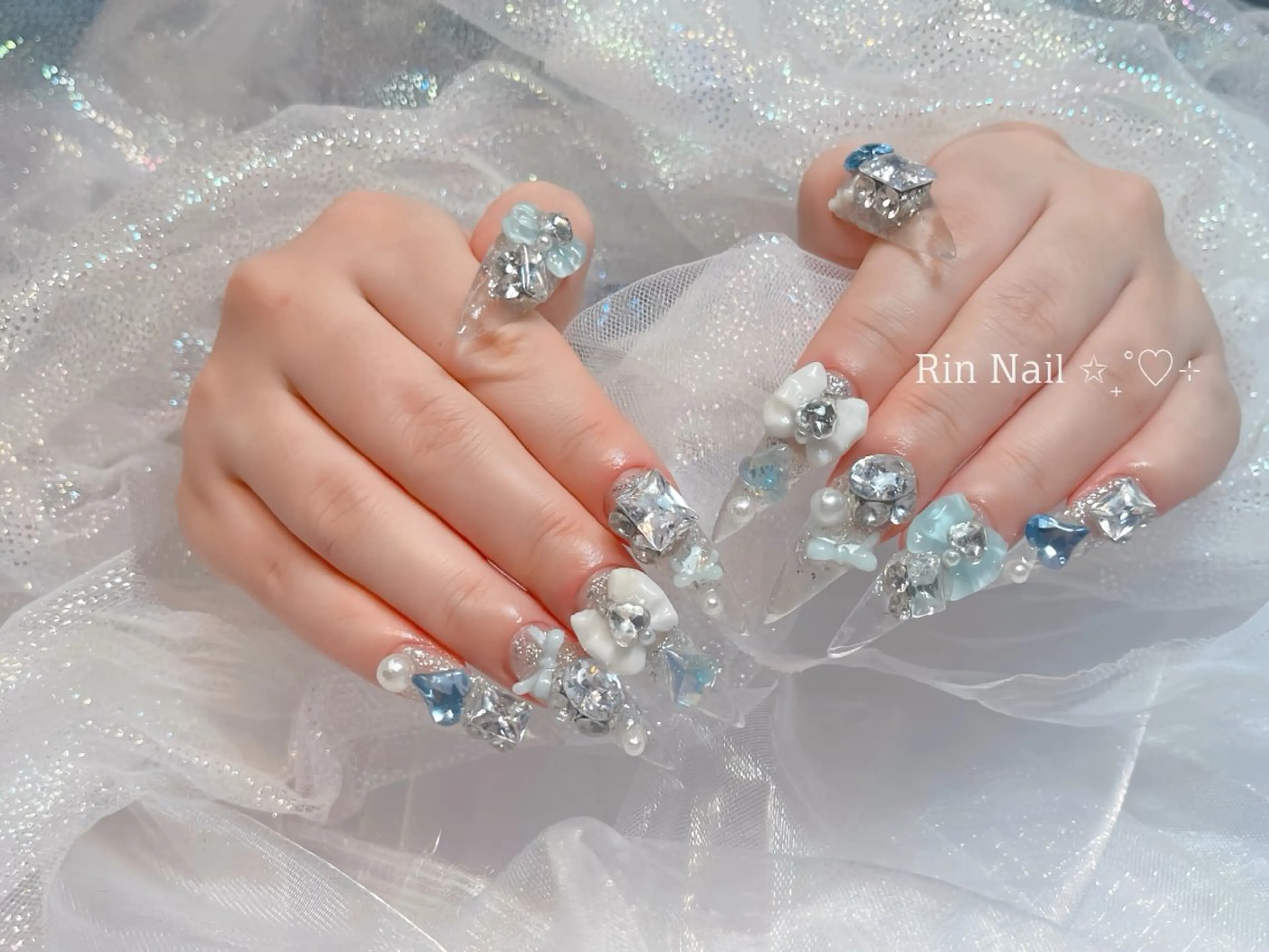 ネイル オーロラネイル チークネイル 桜ネイル クリアネイル ドット ハンドネイル Rin Nail 新大久保店のネイルデザイン