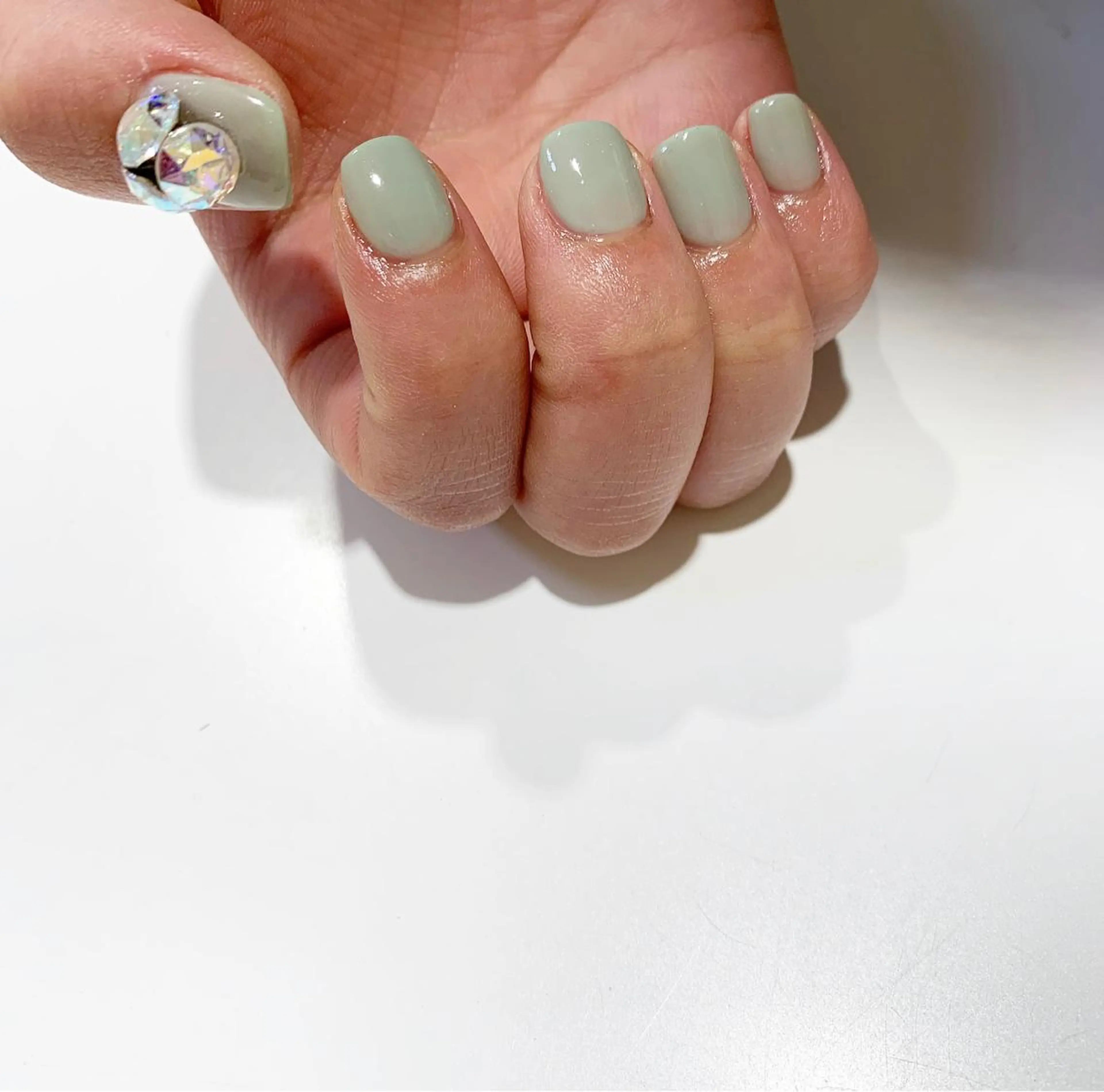 ネイル ブルー グリーン ストーンネイル ハンドネイル 佐藤 穂乃香のネイルデザイン