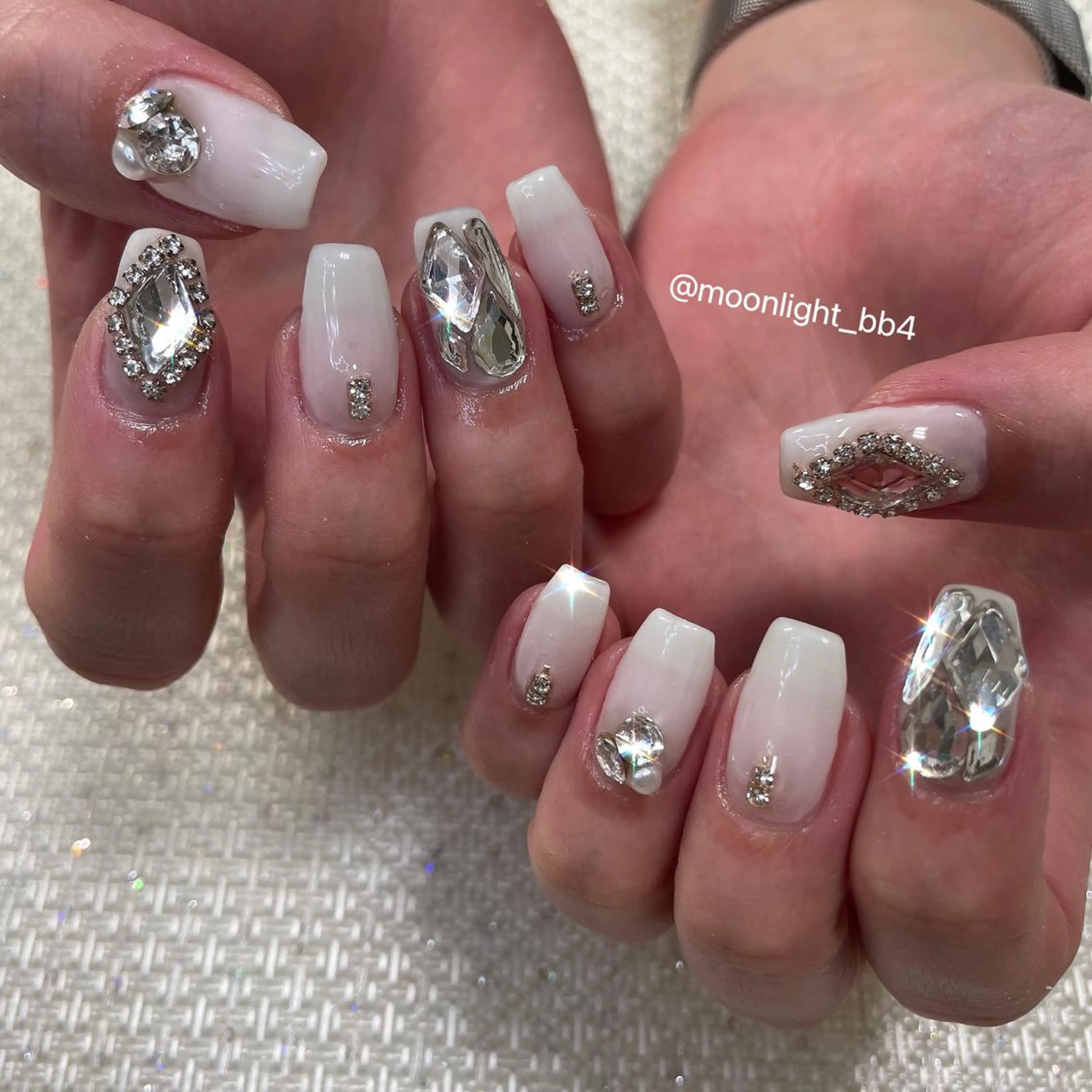 ネイル ハンドネイル MoonLight MIHOのネイルデザイン