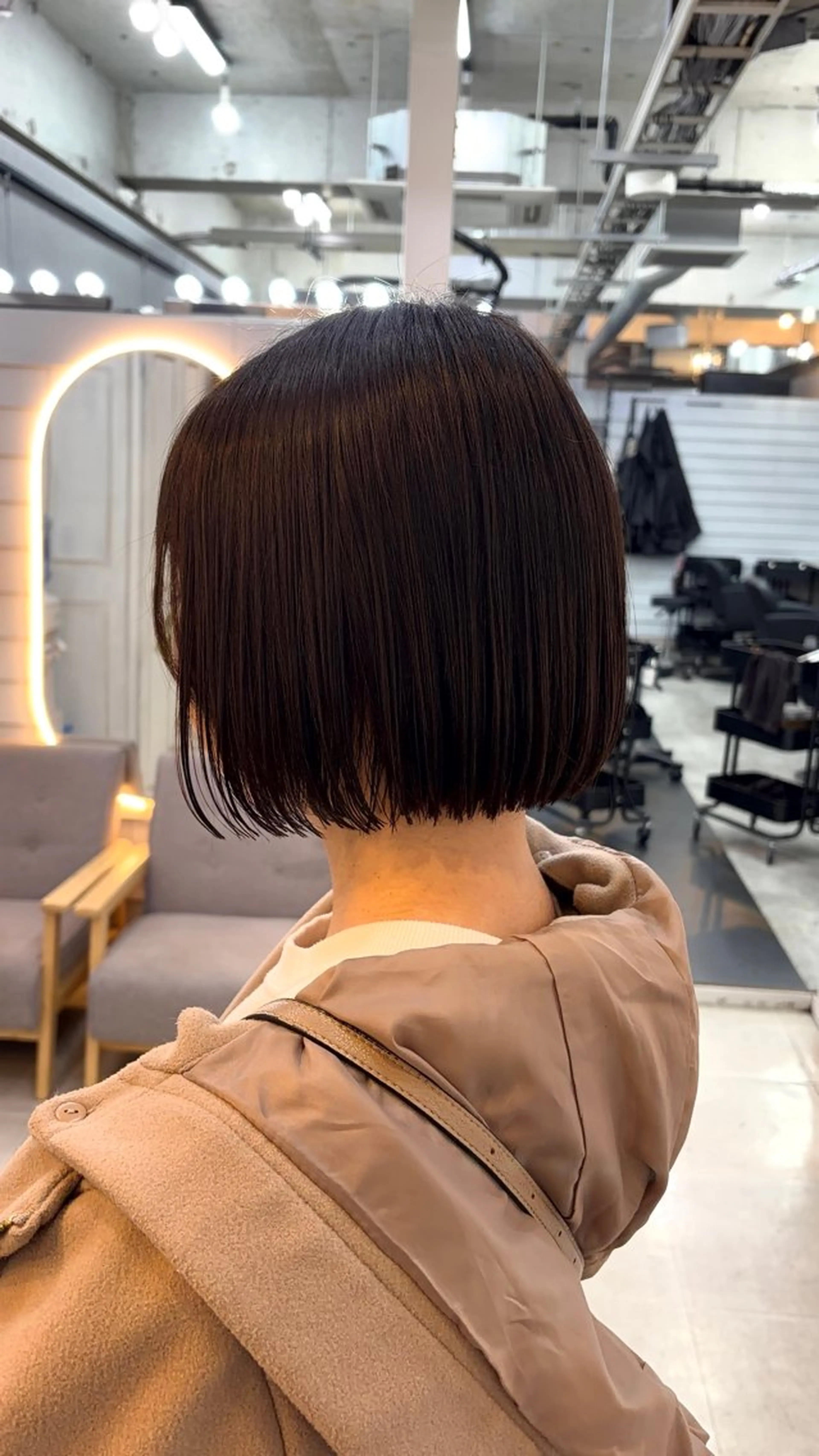 ショート カラー グレージュ ボブ カット ヘアカラー トリートメント メンズパーマ ヘアカラー大成のヘアスタイル