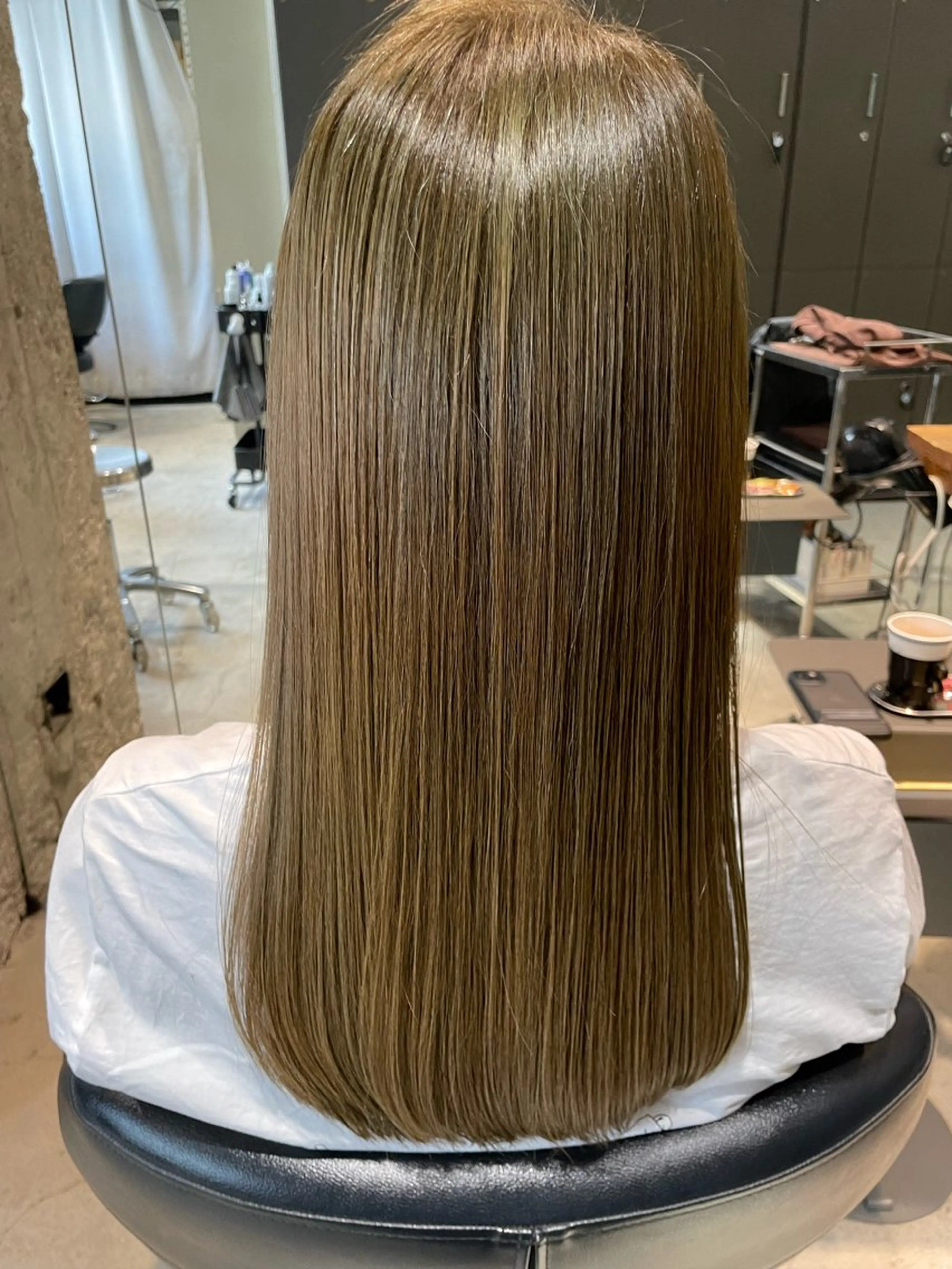 セミロング カラー ベージュカラー オリーブベージュ スタイリスト /仲川葵のヘアスタイル