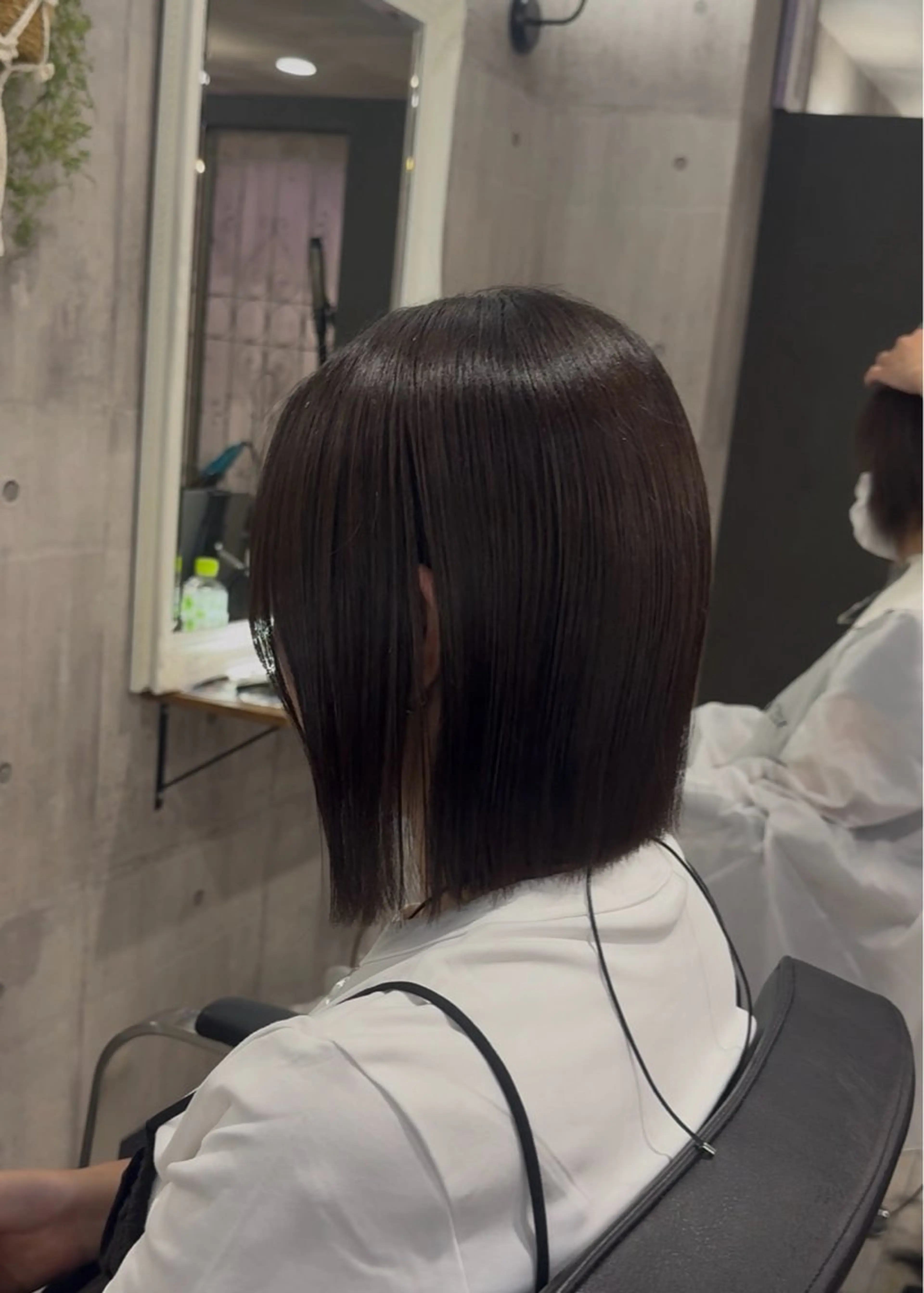 ミディアム XELVE所属・レイヤーカット特化 💜SARIのヘアスタイル