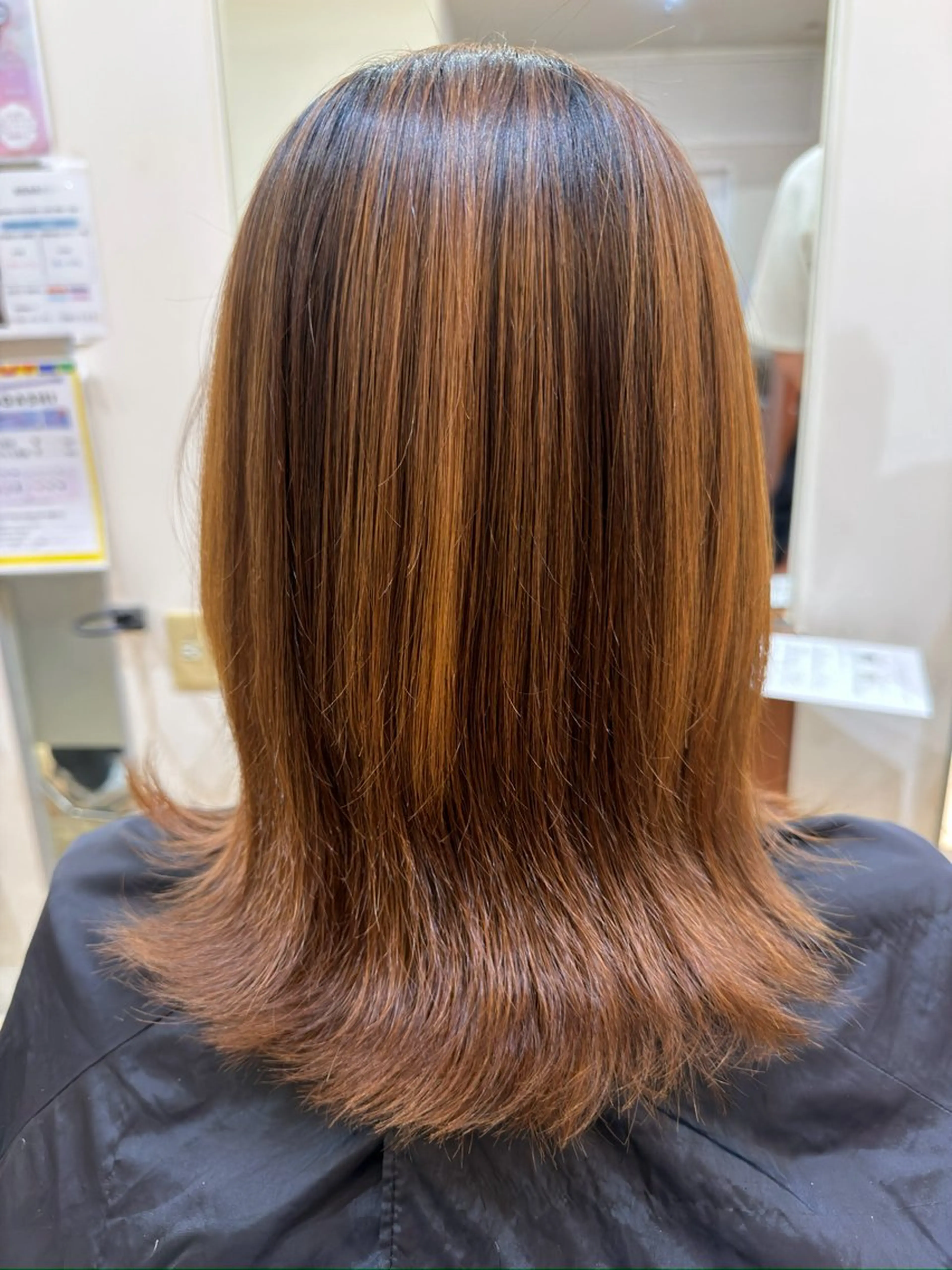 ミディアム 井上 未悠のヘアスタイル
