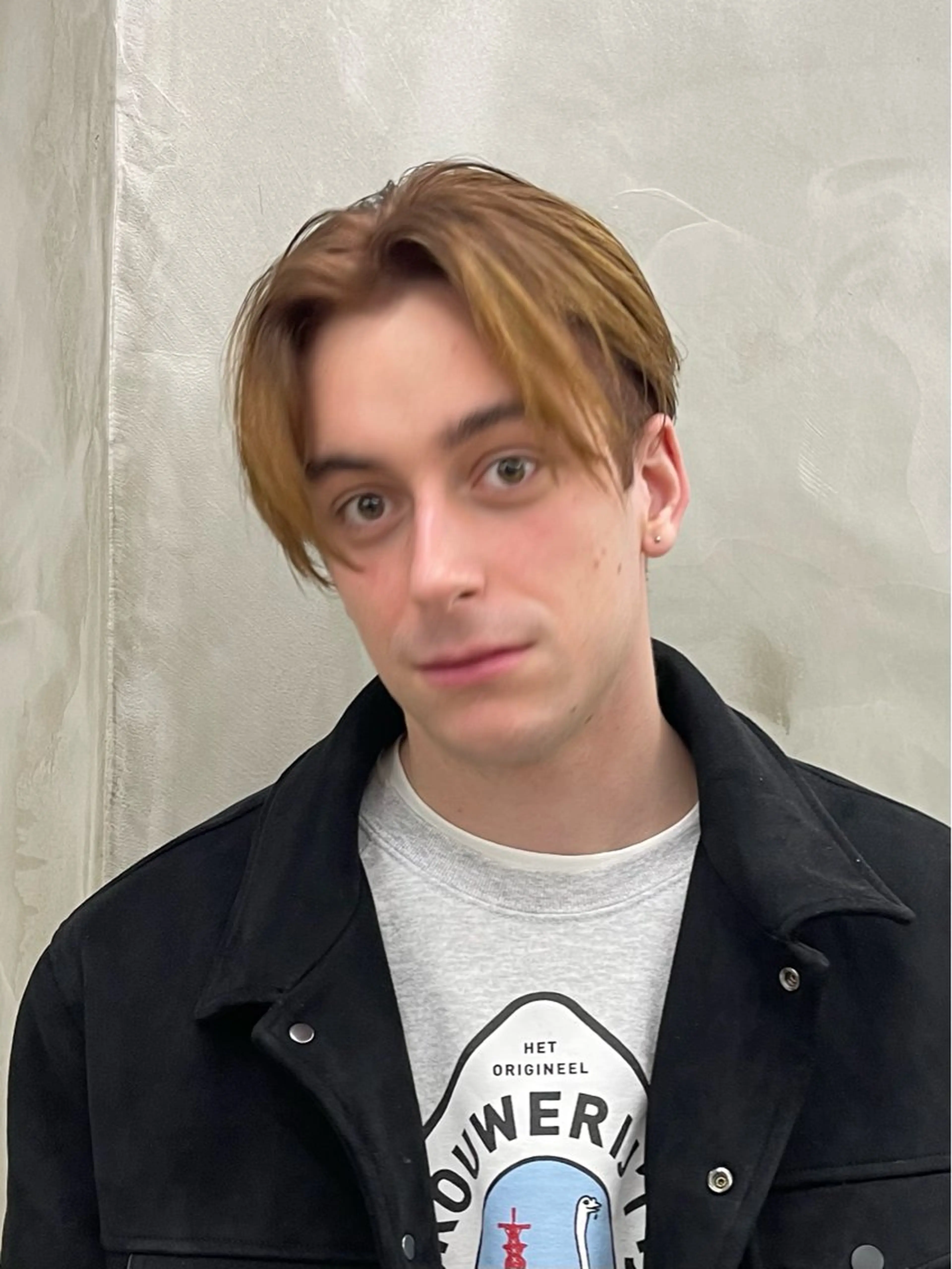 カラー メンズ メンズブリーチ センターパート ブリーチ ダブルカラー ブリーチなしカラー カット ヘアカラー トリートメント メンズカット パーマ[佐橋]のヘアスタイル