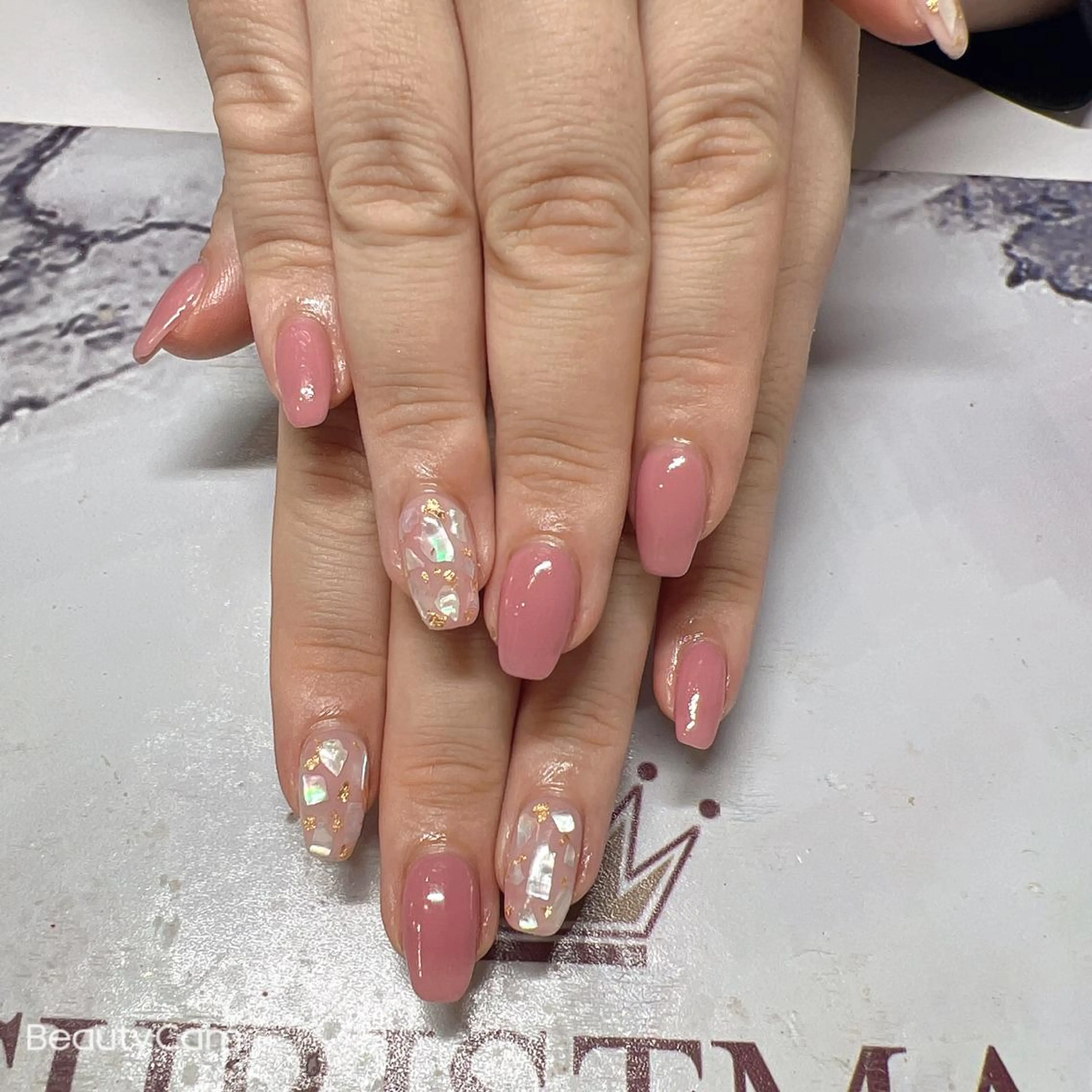 ネイル ガレンドウ 白澤 愛子のネイルデザイン