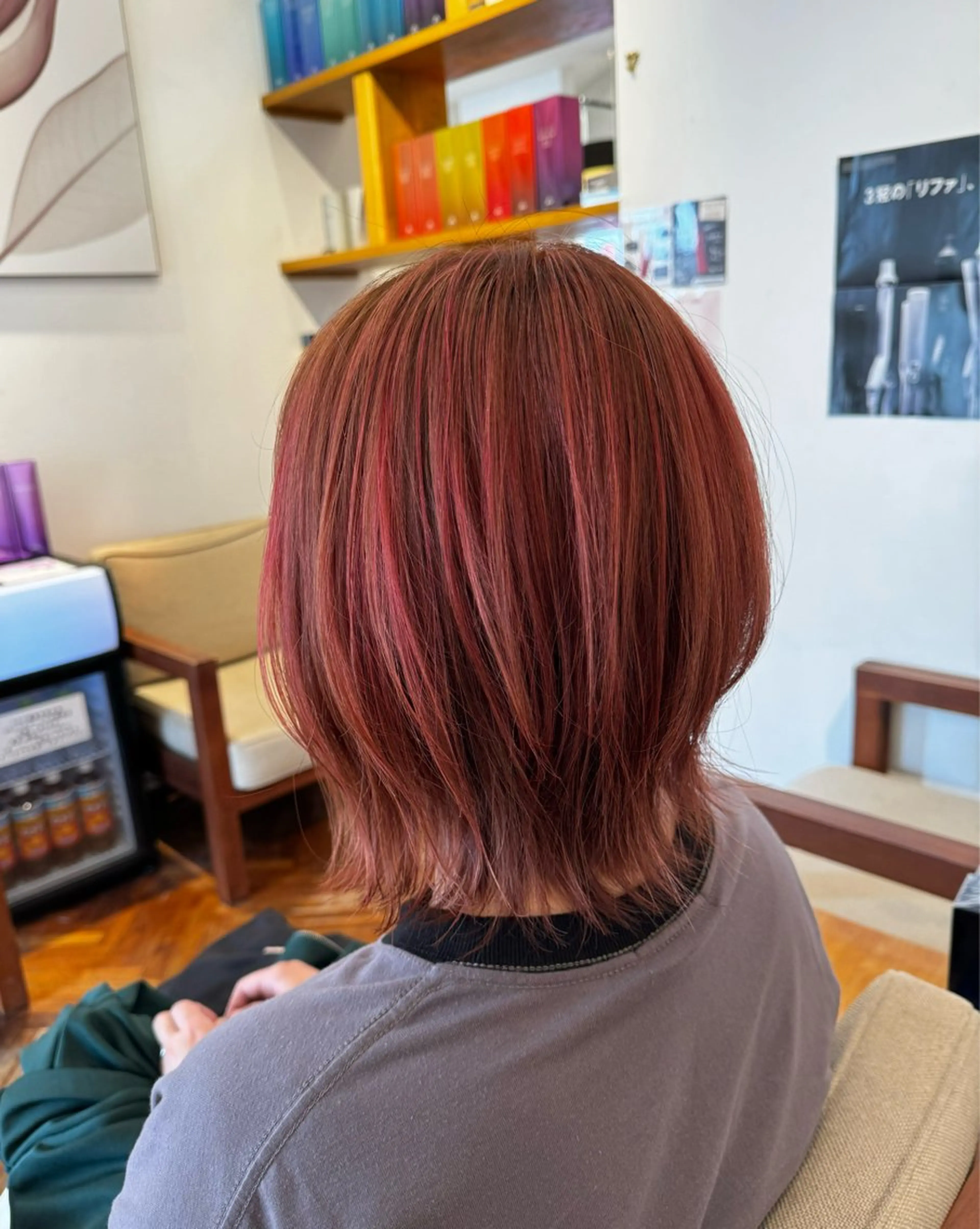 ミディアム カラー ヘアカラー トリートメント 吉田 新平のヘアスタイル