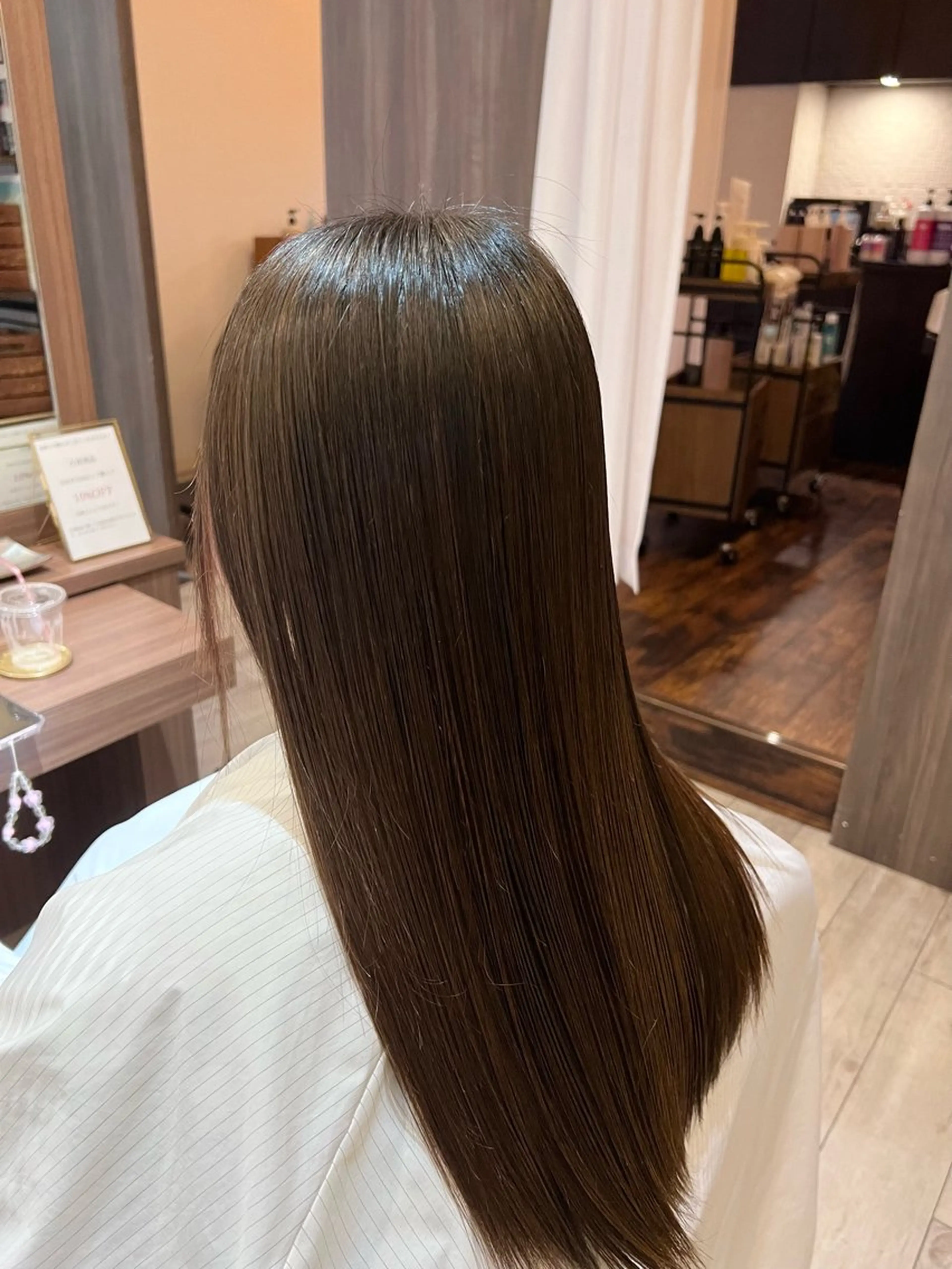 ロング パーマ ストレートパーマ カット 縮毛矯正 IVERA(旧 :  Lucia[ルシア])所属・有澤 茉唯のマツエク・マツパデザイン