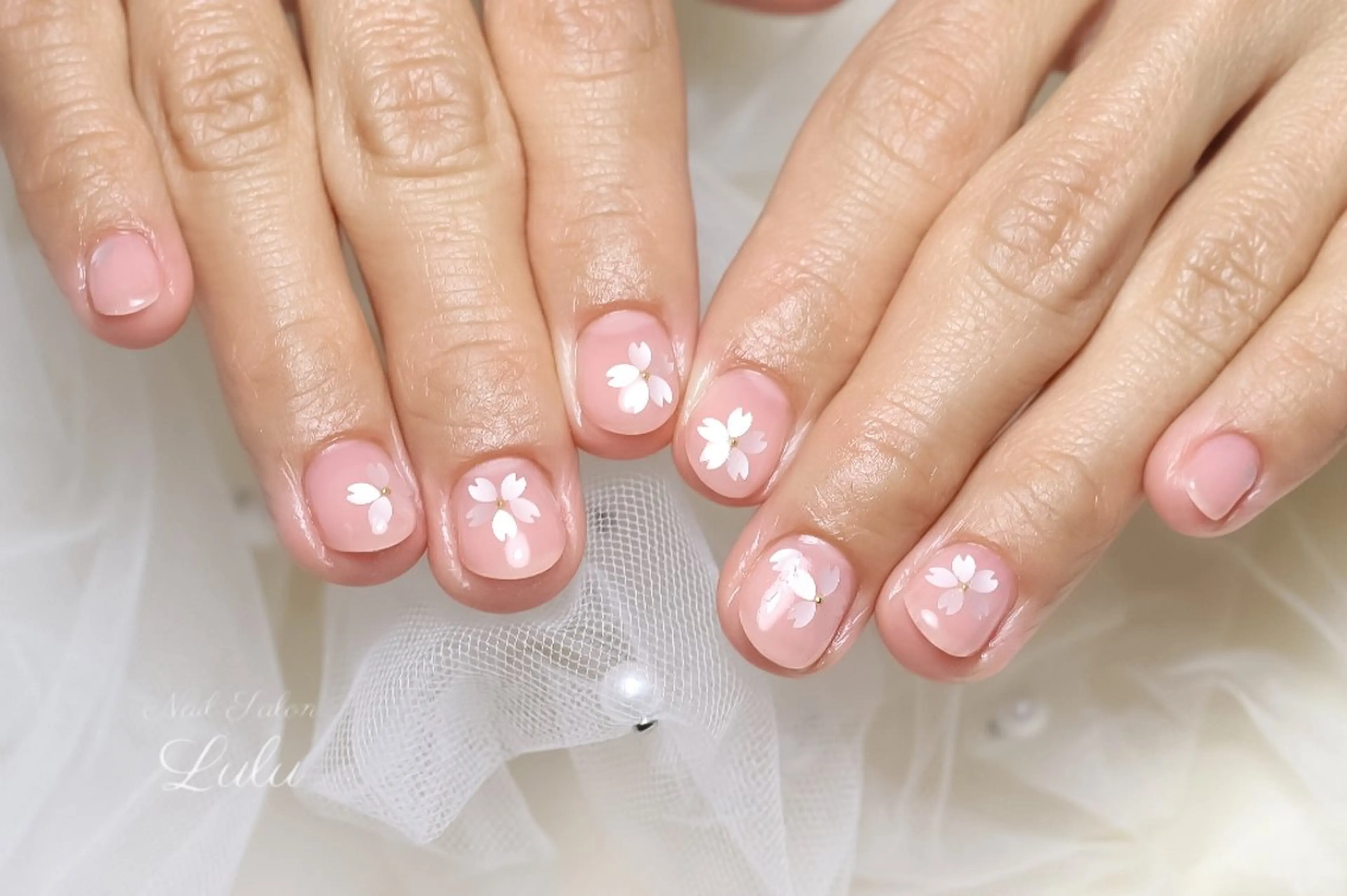 ネイル ハンドネイル Lulu nail salon 南堀江店所属・西村 あやかのネイルデザイン