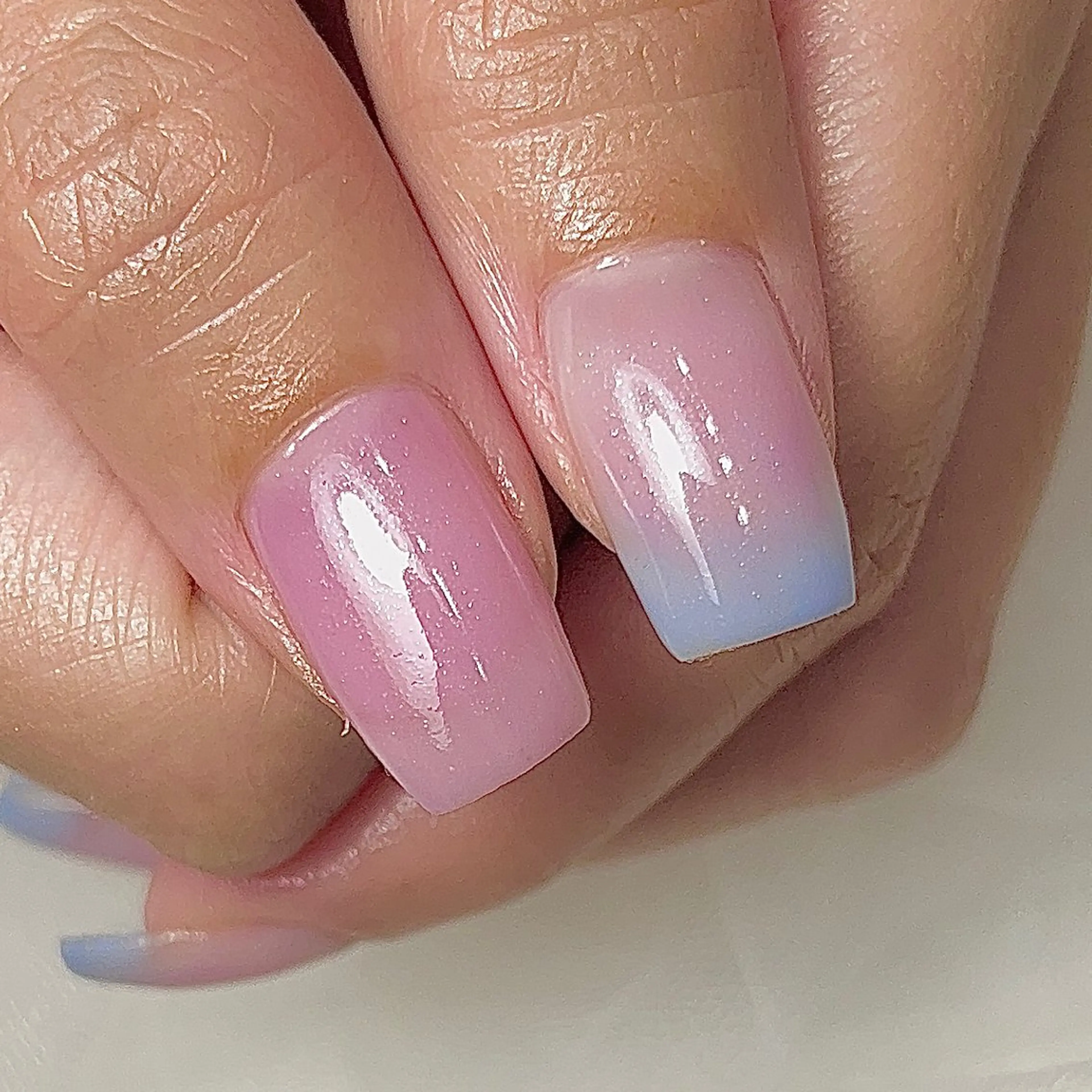 ネイル ブルー チークネイル グラデーション ピンク Nail Salon .Lalahのネイルデザイン