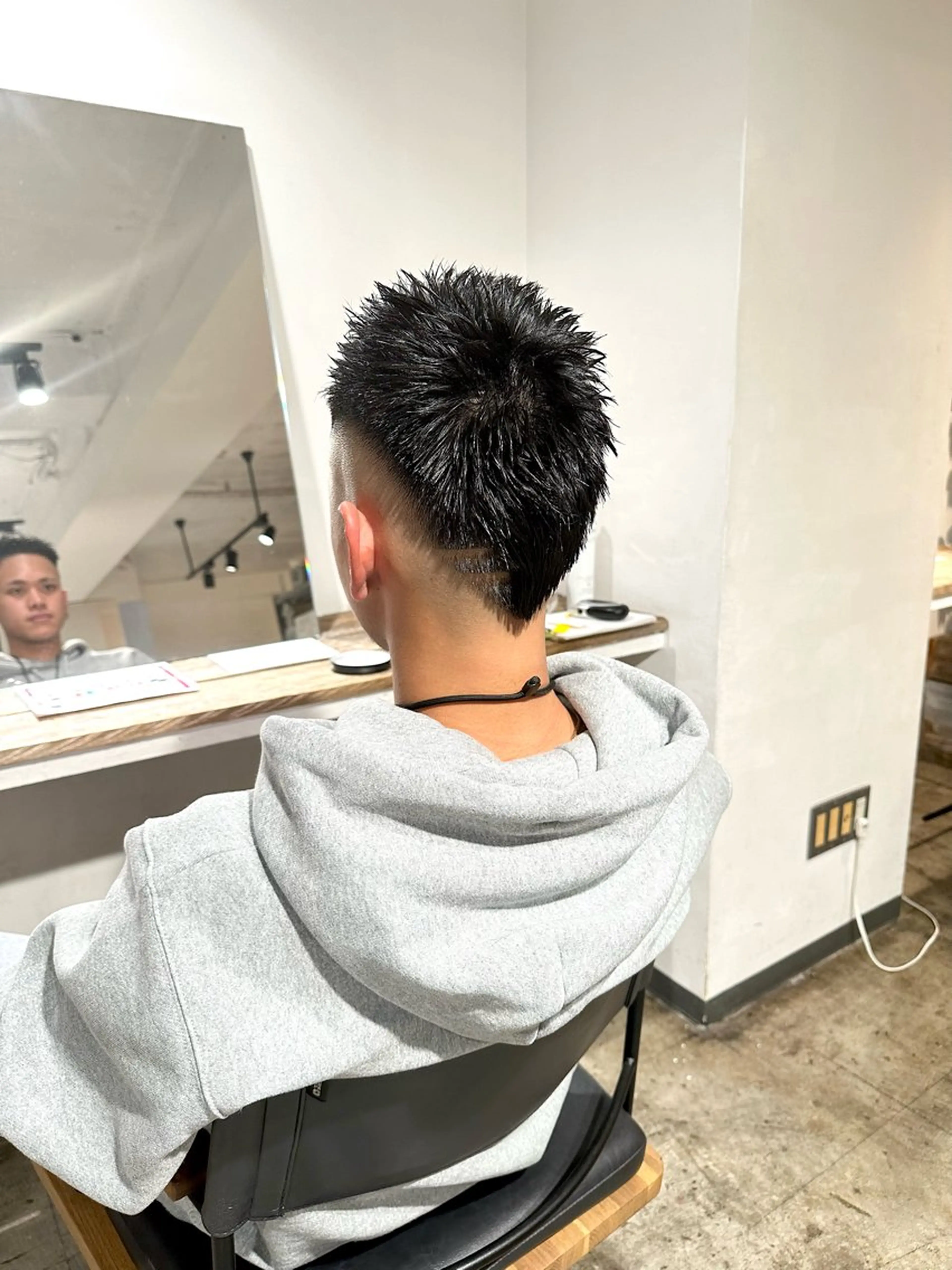 メンズ フェードカット メンズパーマ スキンフェード マレットヘア カット 骨格補正施術/メンズ 専門美容師/YUYAのヘアスタイル