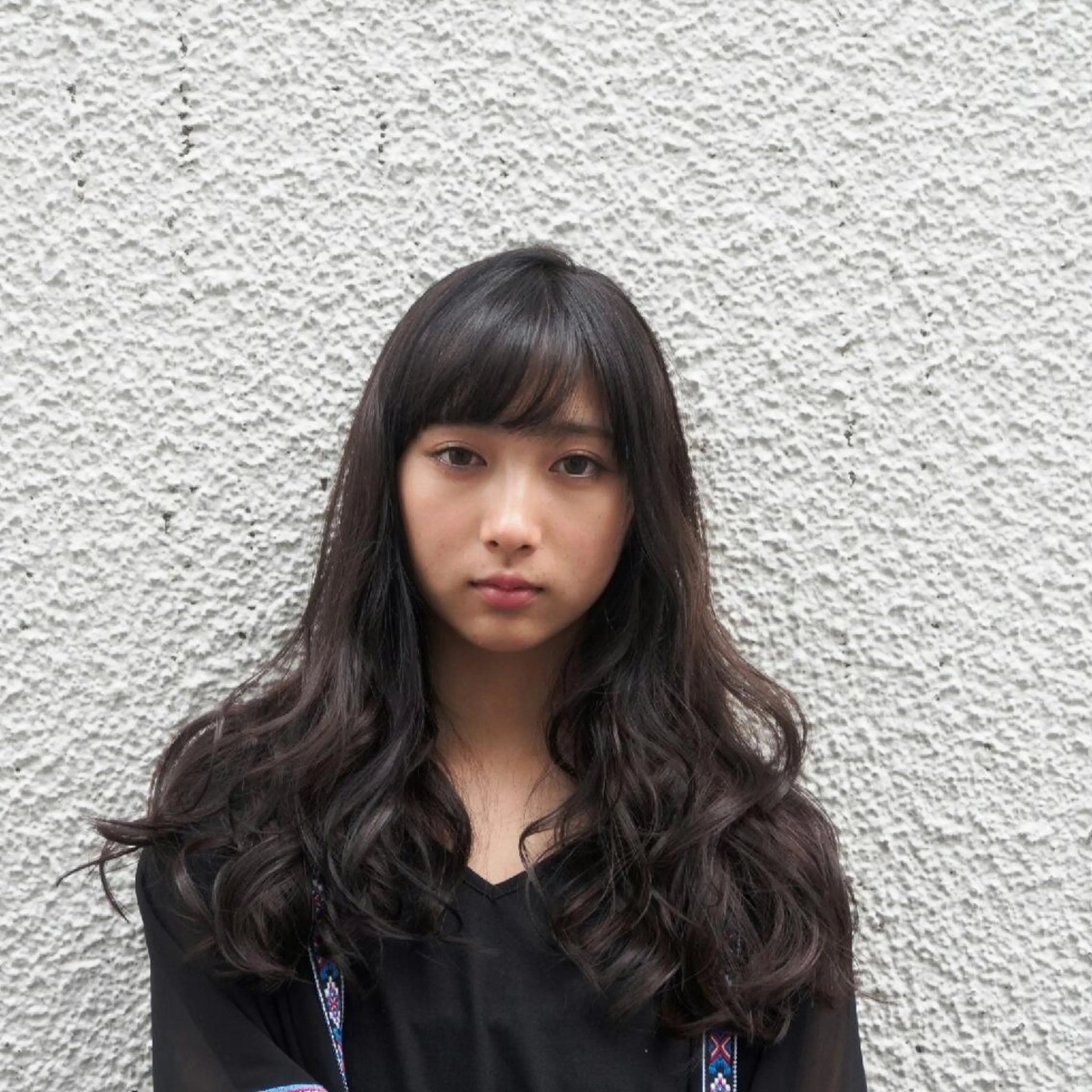 カラー ロング アッシュ ダークグレー バイオレットカラー トリートメント 髪質改善/レイヤー ストウシンゴのヘアスタイル