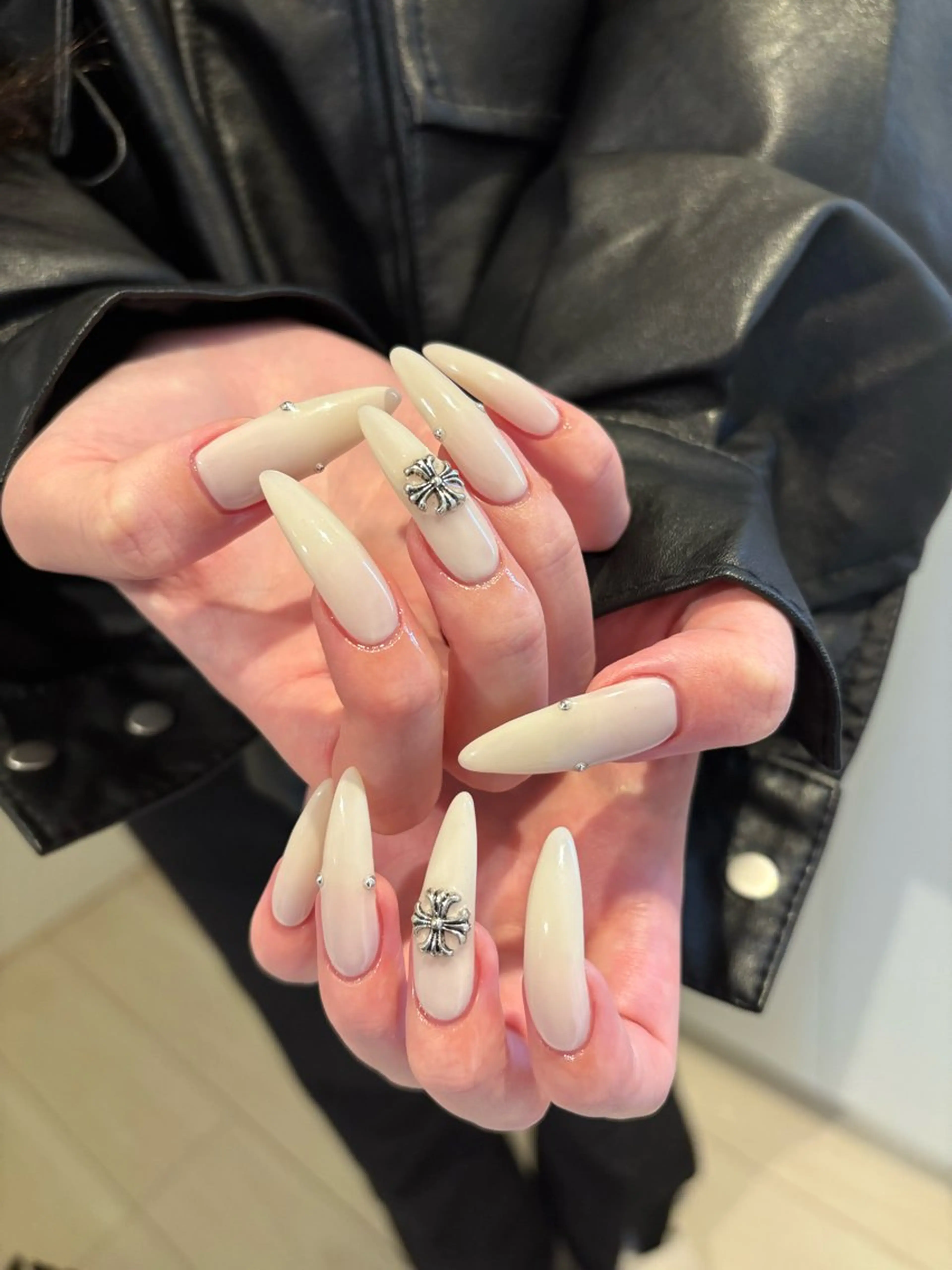 ネイル ハンドネイル Elle. ASAMIのネイルデザイン