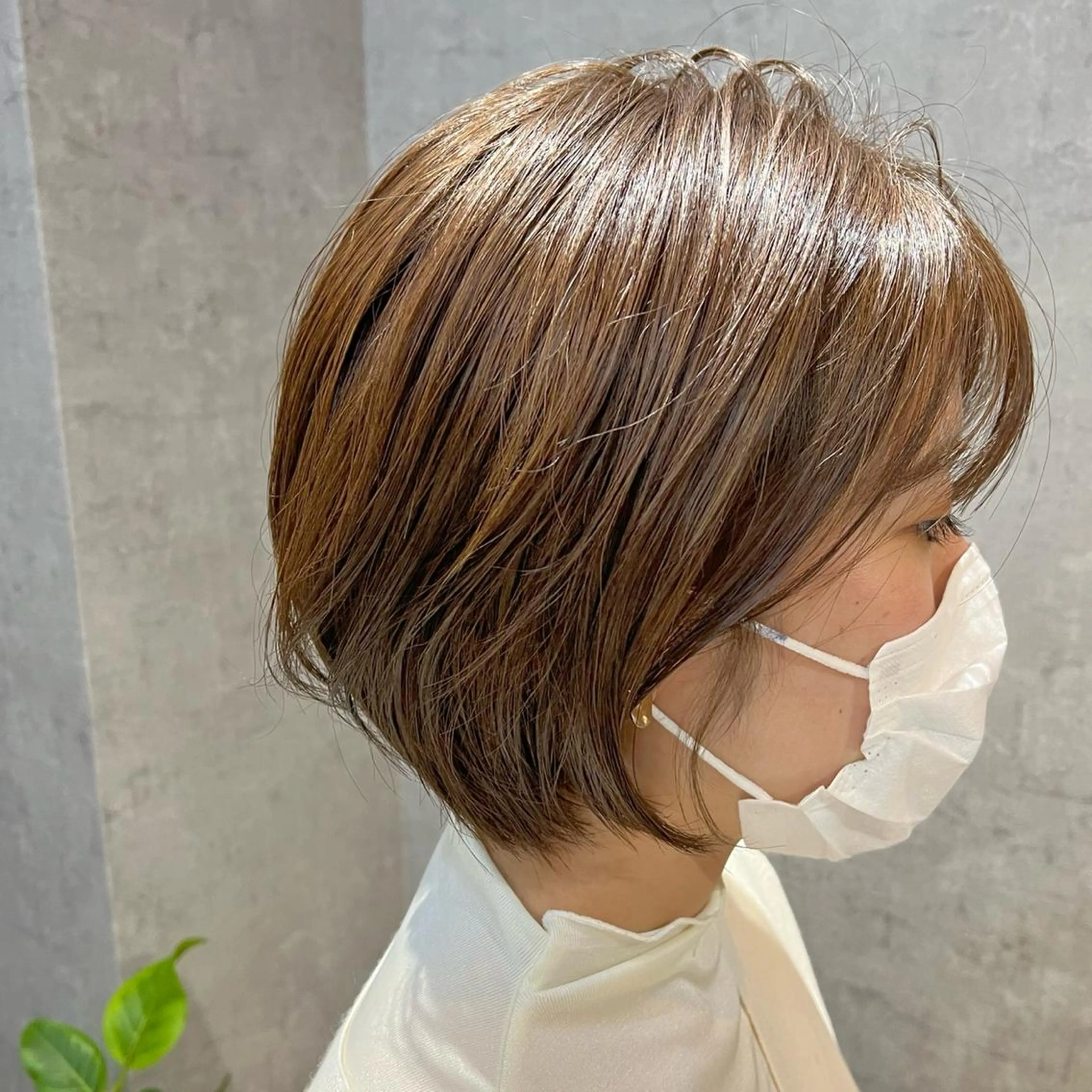 ショート カラー ベージュカラー ブリーチ ブリーチなしカラー 福井 采未のヘアスタイル