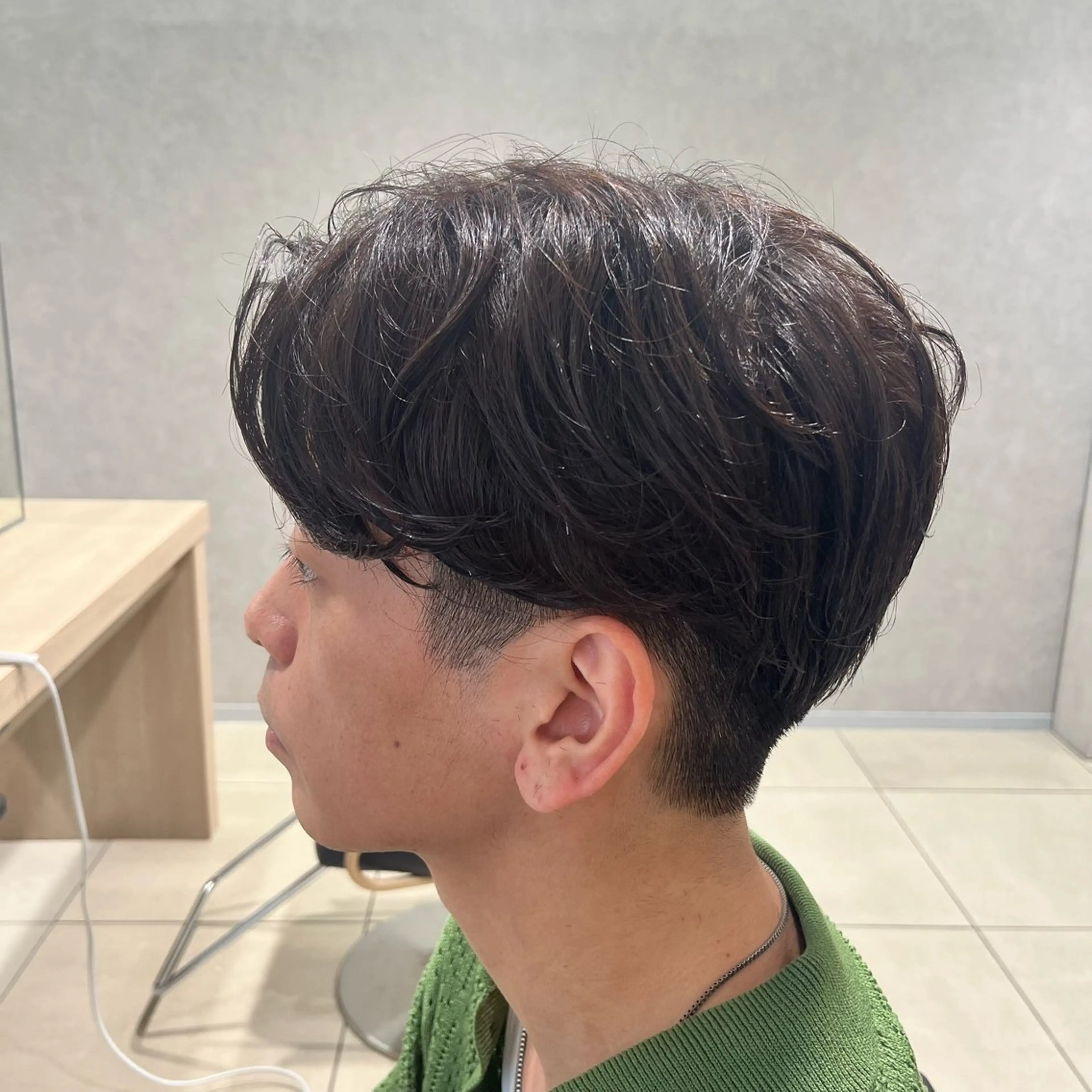 メンズ カルマパーマ メンズパーマ カット パーマ 巖本 真希のヘアスタイル