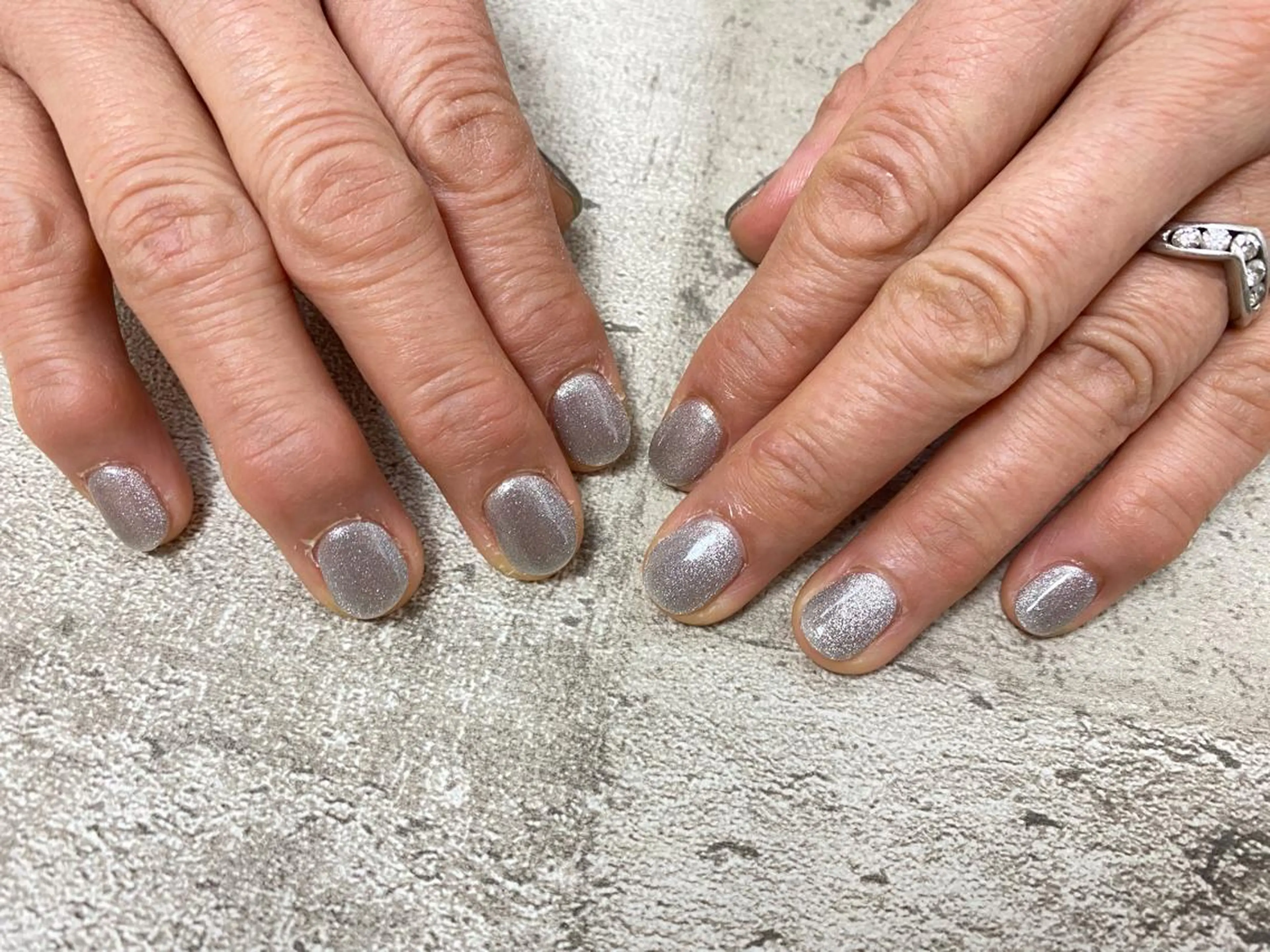 ネイル マグネットネイル シルバー ハンドネイル mogunail &blowのネイルデザイン