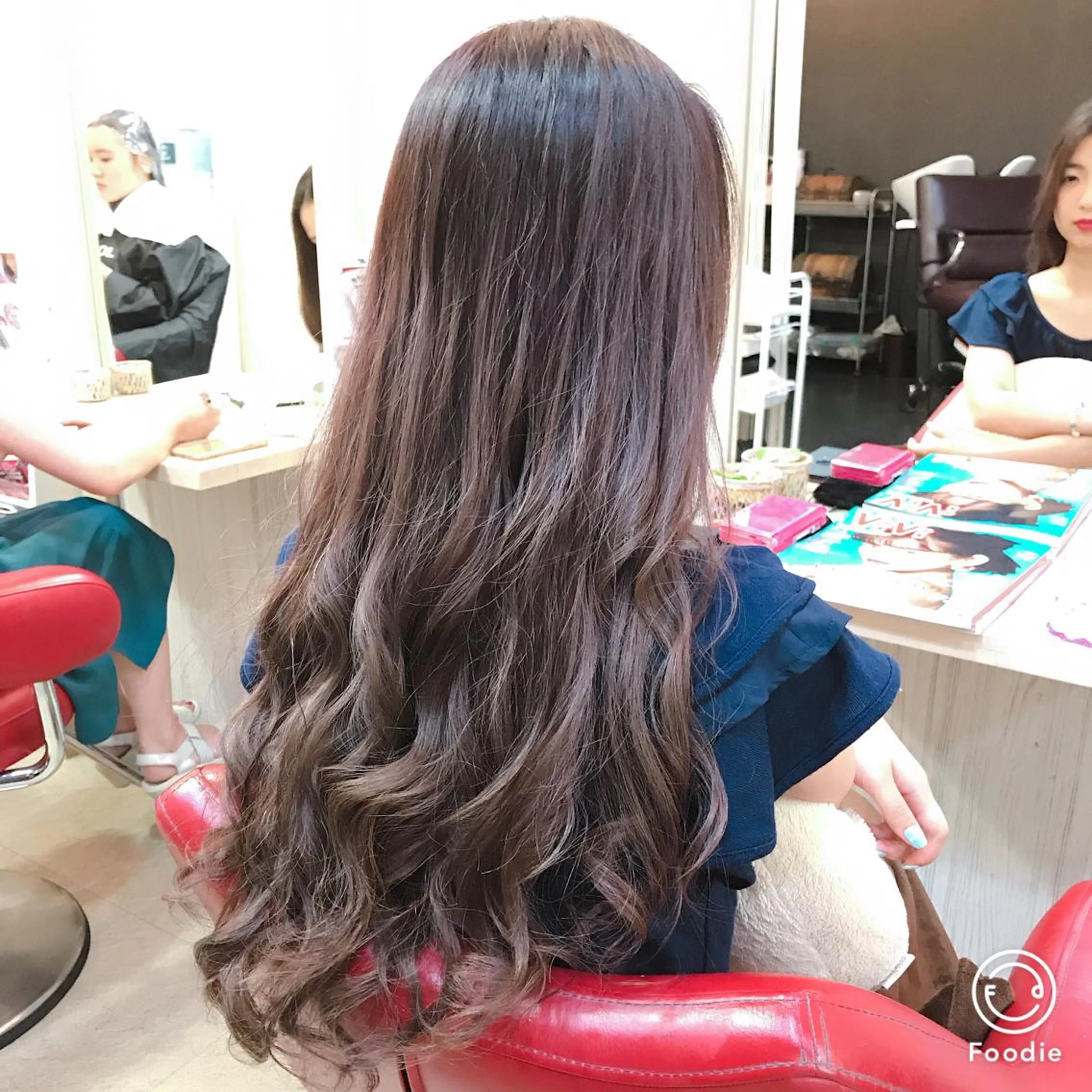 ロング カラー ヘアカラー トリートメント 渋谷宮益坂 omoのヘアスタイル