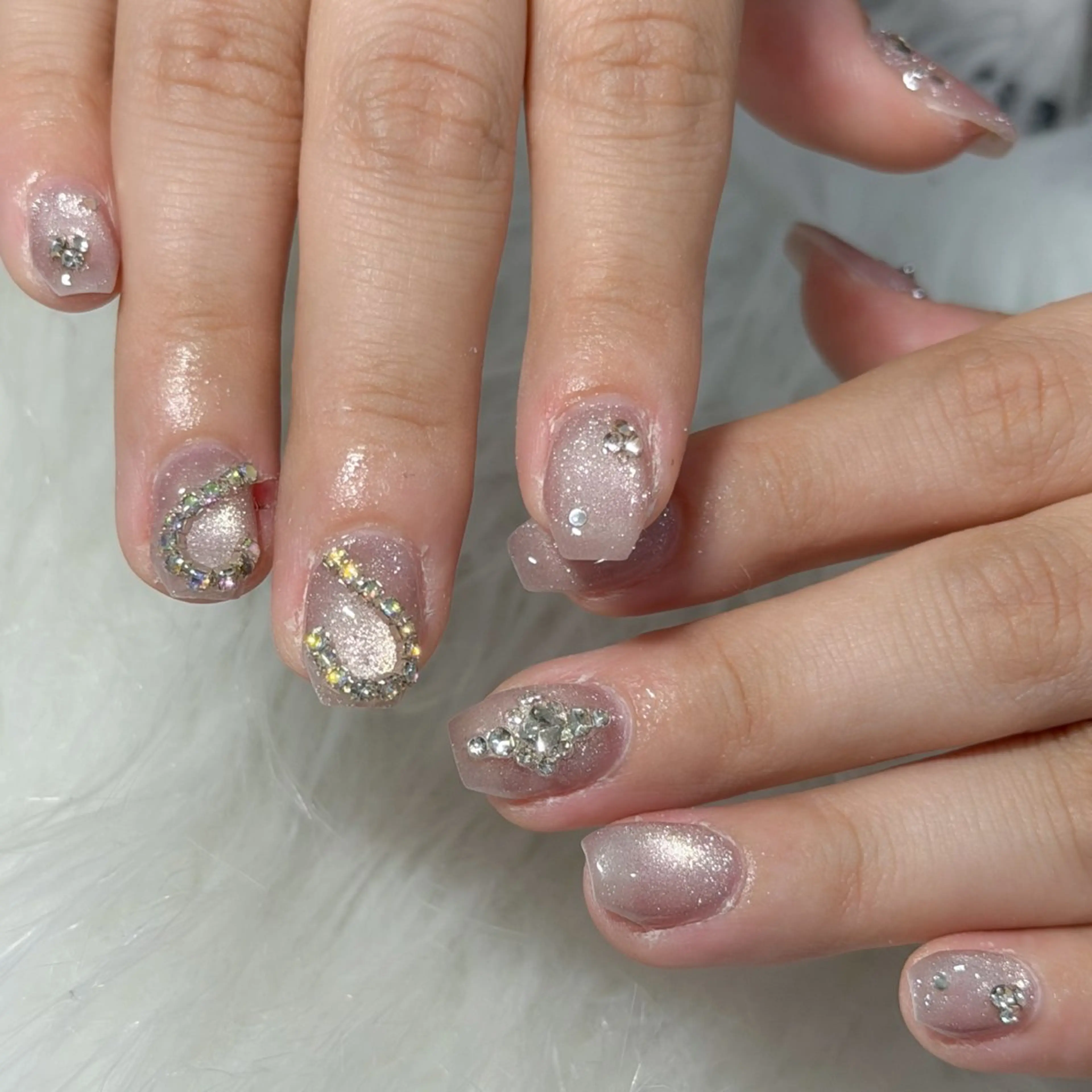 ネイル ハンドネイル フットネイル LAVISH nanamiのネイルデザイン